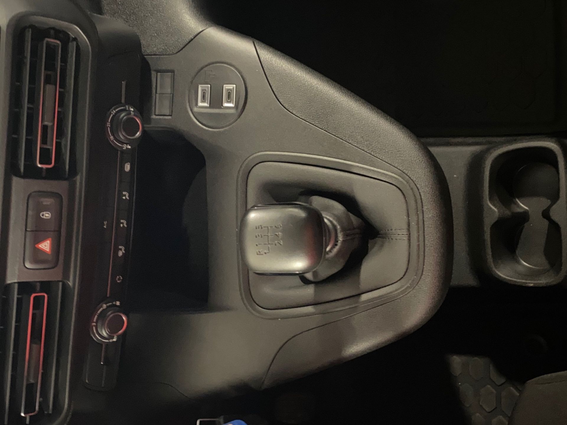 Peugeot Partner - 11