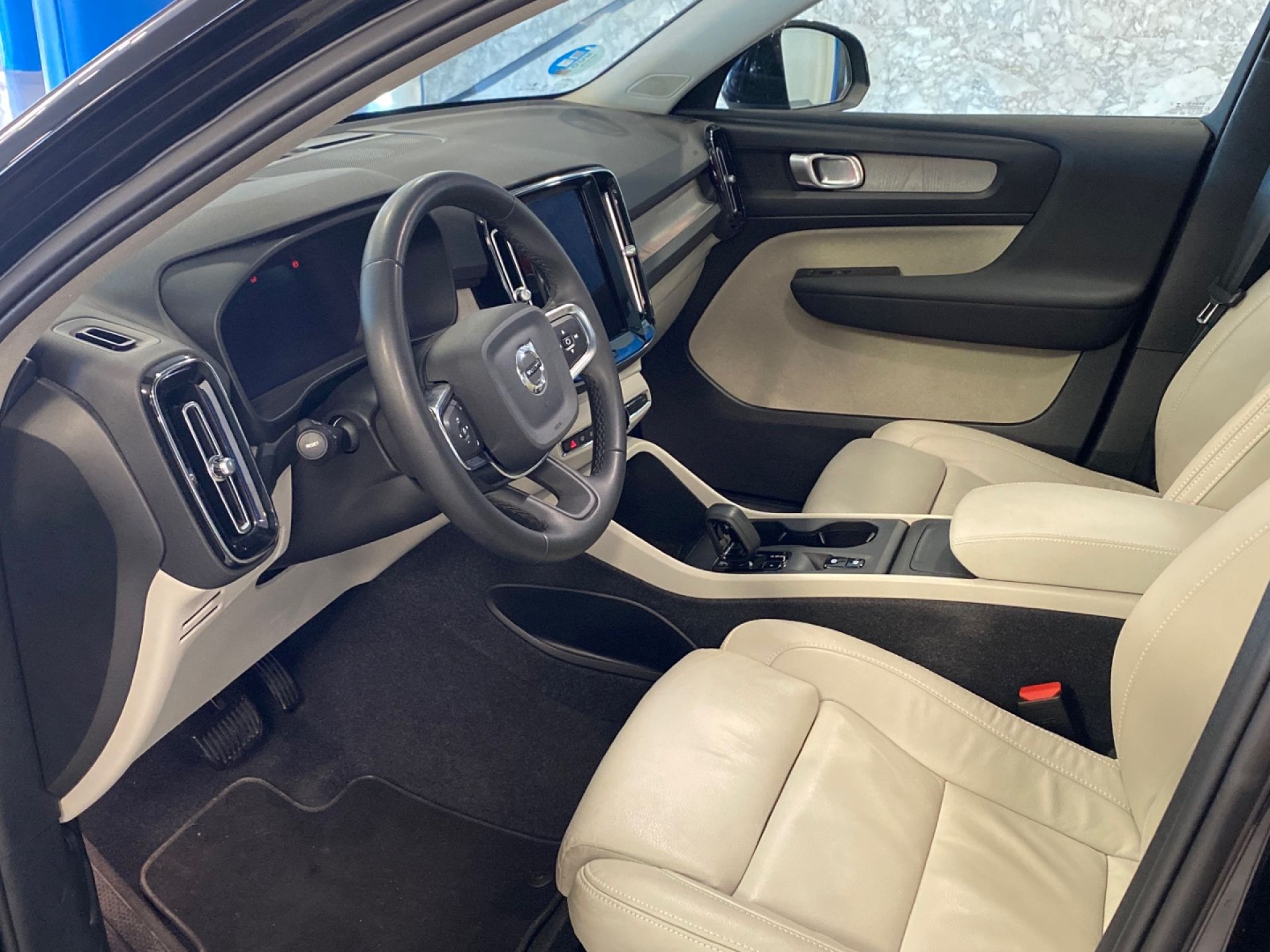 Volvo XC40 - 9