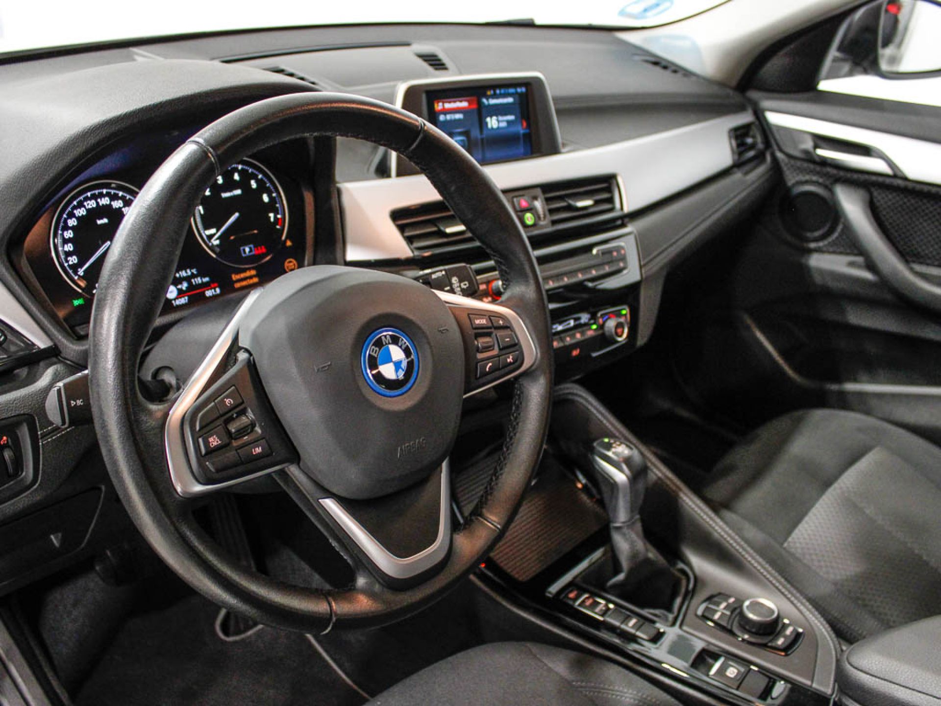 BMW X2 - 11