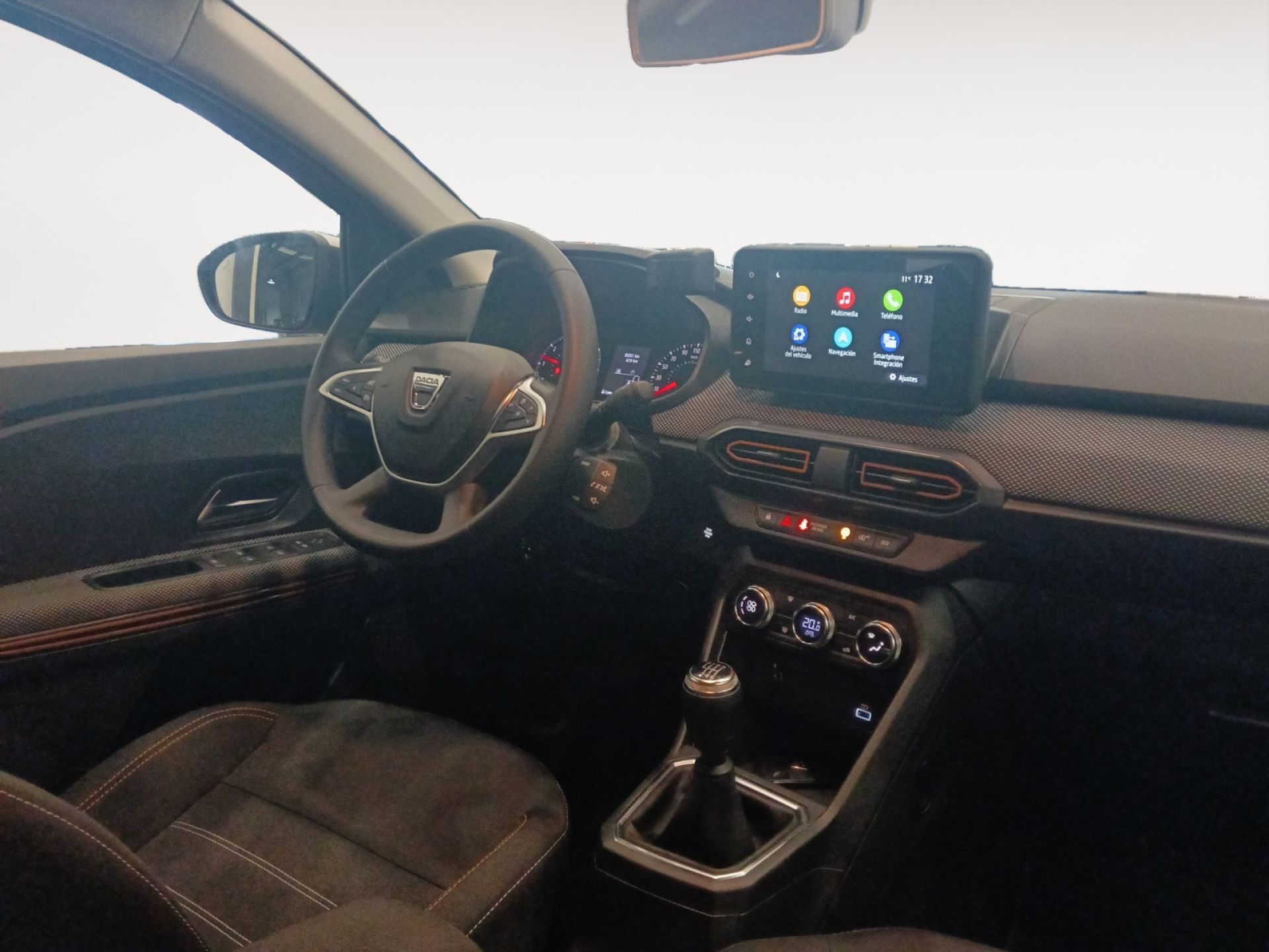 Dacia Sandero - 8