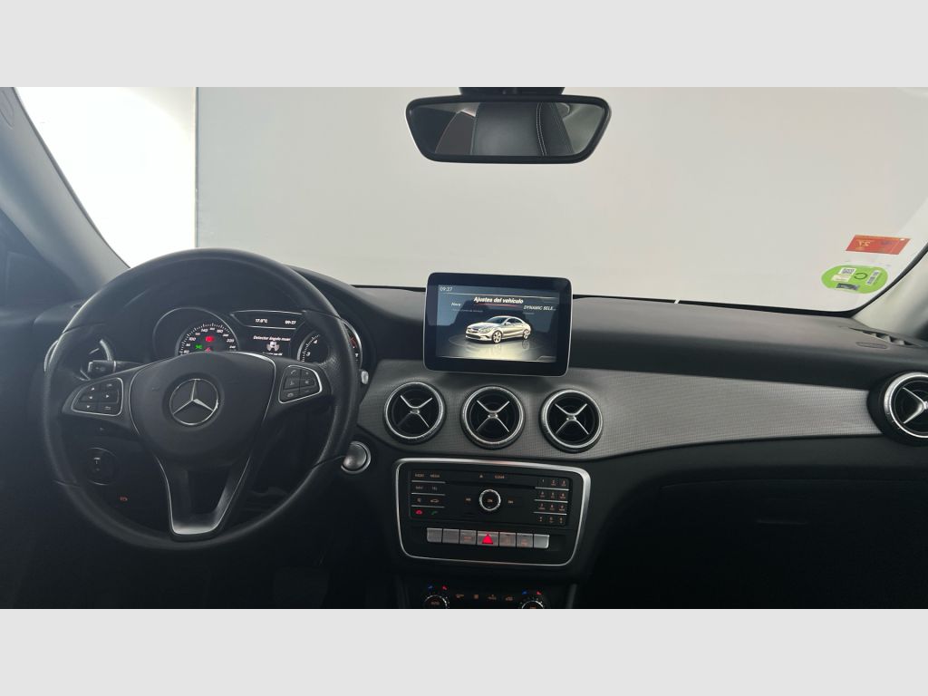 Mercedes-Benz Clase CLA - 11