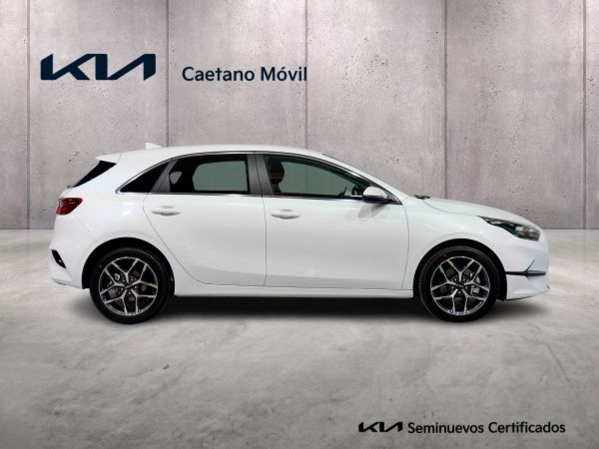 Kia Ceed - 4