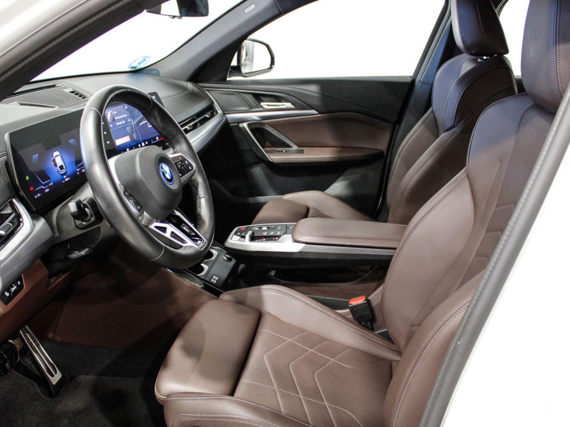 BMW ix2 - 10