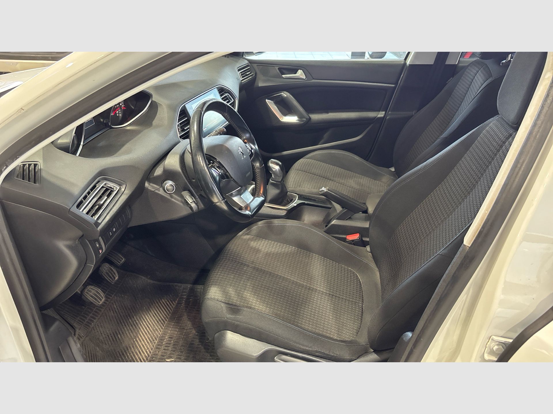 Peugeot 308 - 11