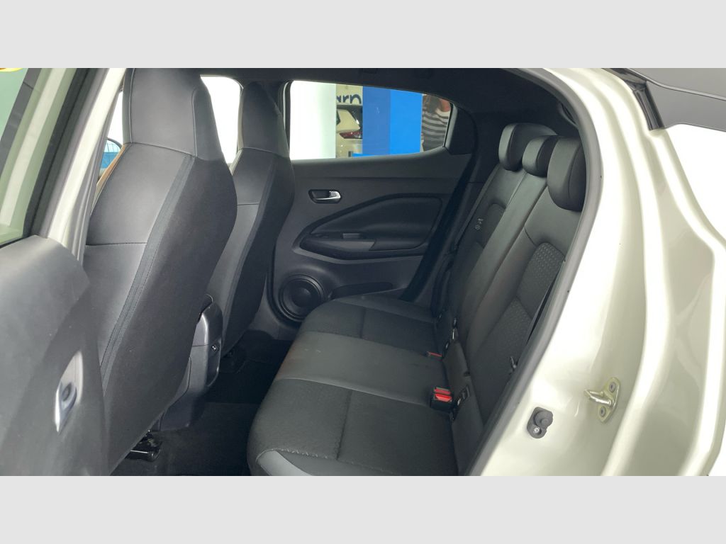 Nissan JUKE - 12