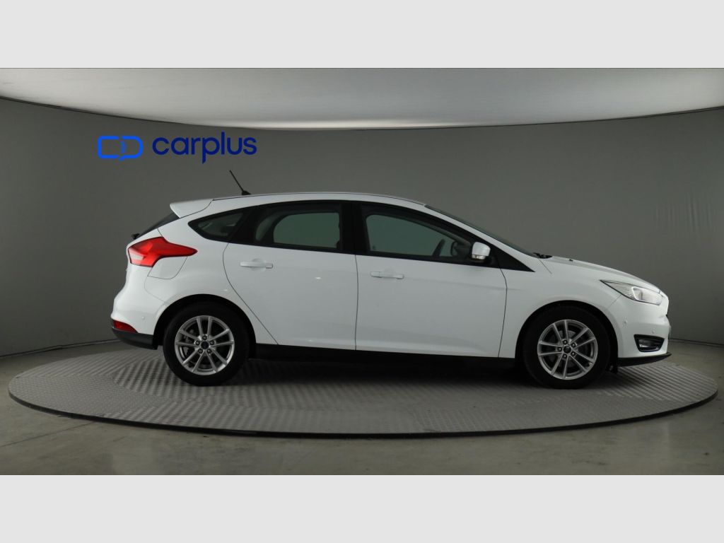 Ford Focus - 8