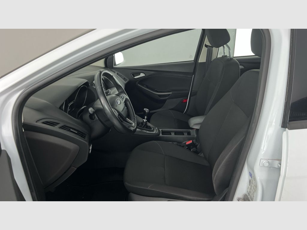 Ford Focus - 12