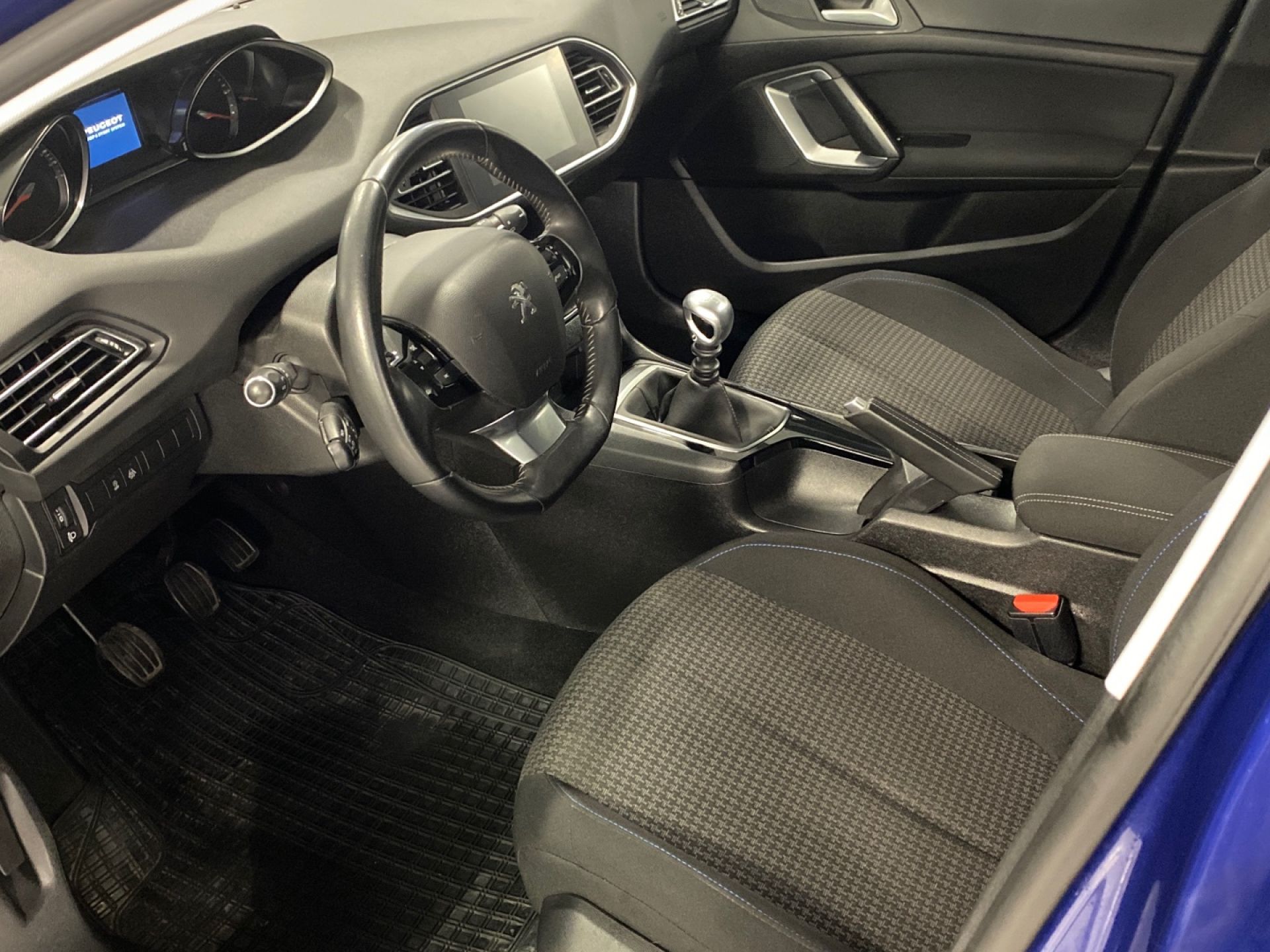 Peugeot 308 - 11