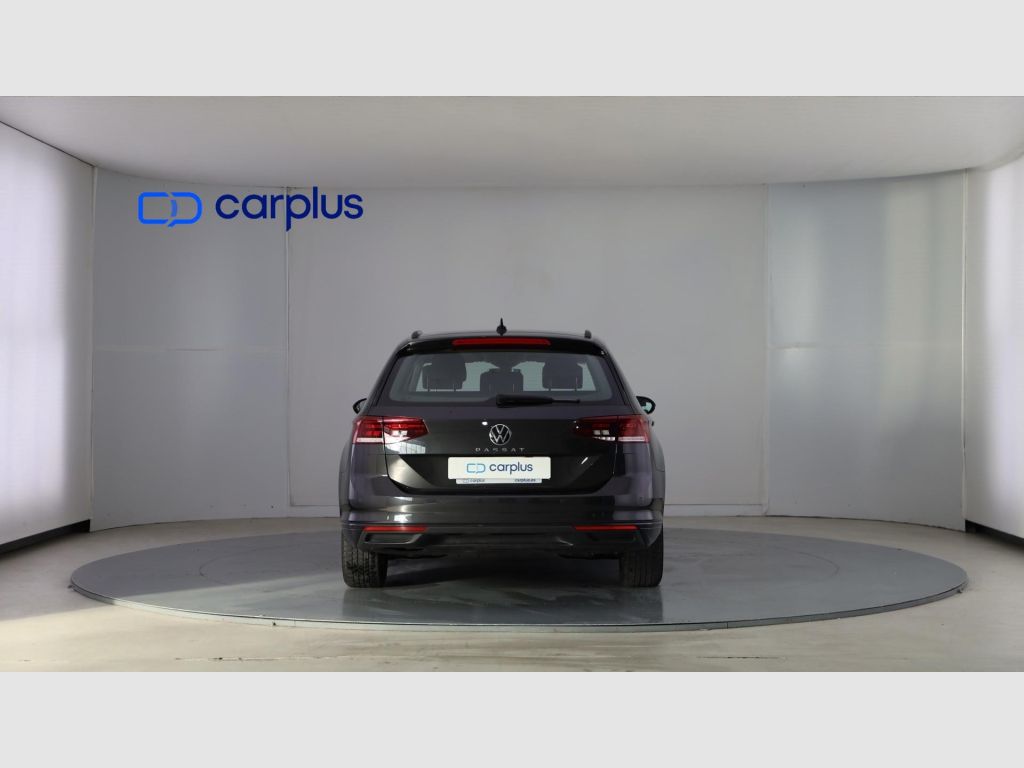 Volkswagen Passat - 6