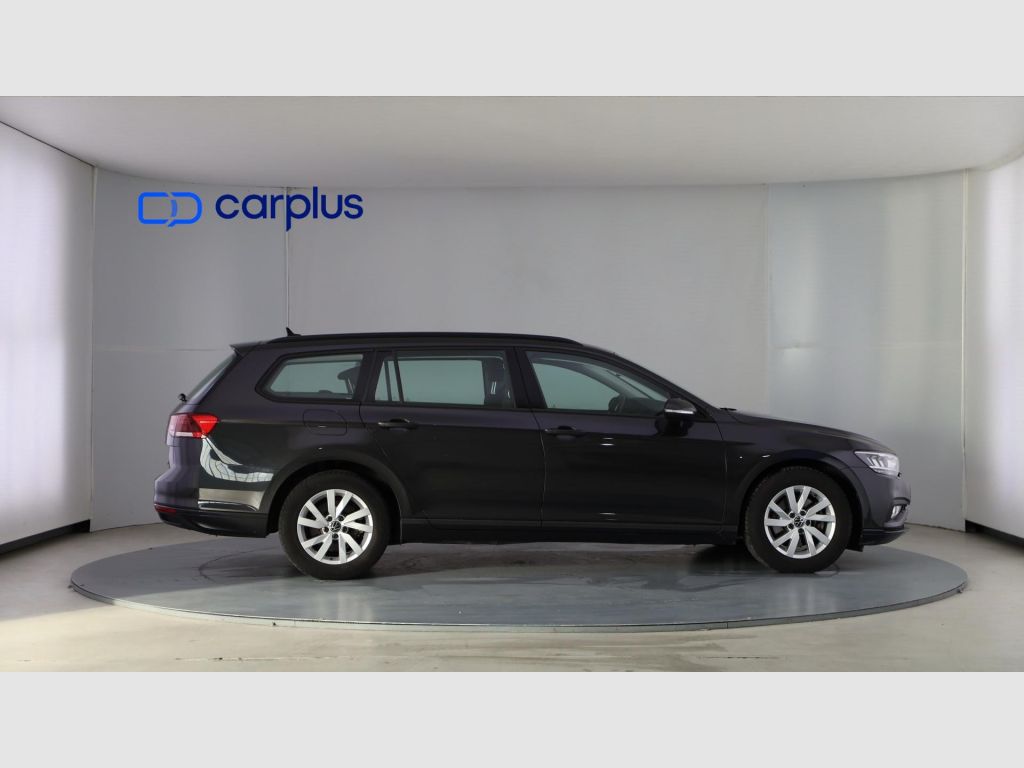 Volkswagen Passat - 8