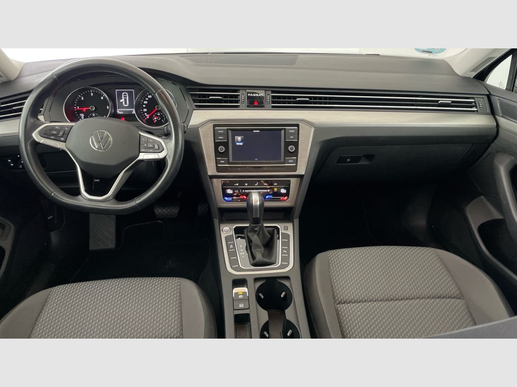 Volkswagen Passat - 10