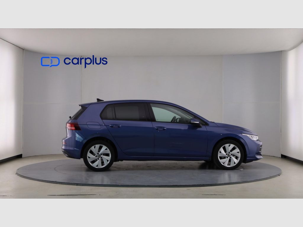 Volkswagen Golf - 8