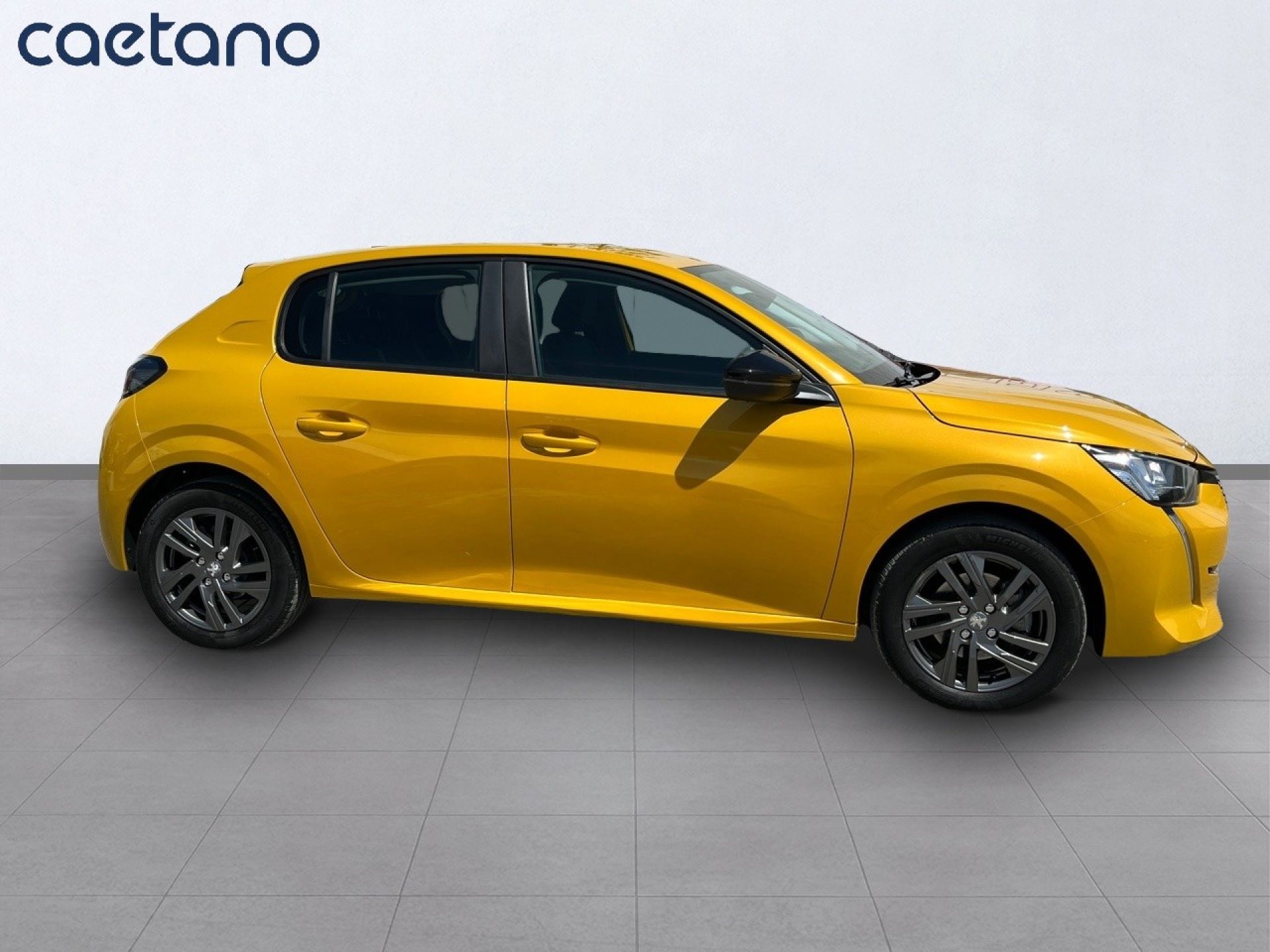 Peugeot 208 - 4