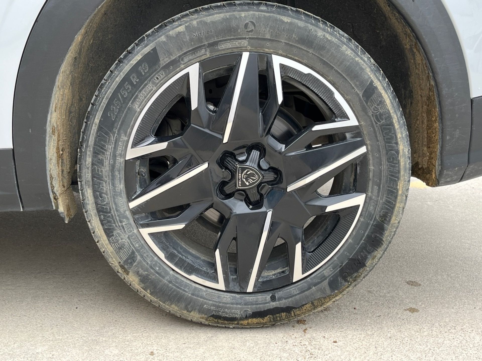 Peugeot 3008 Hybrid - 8