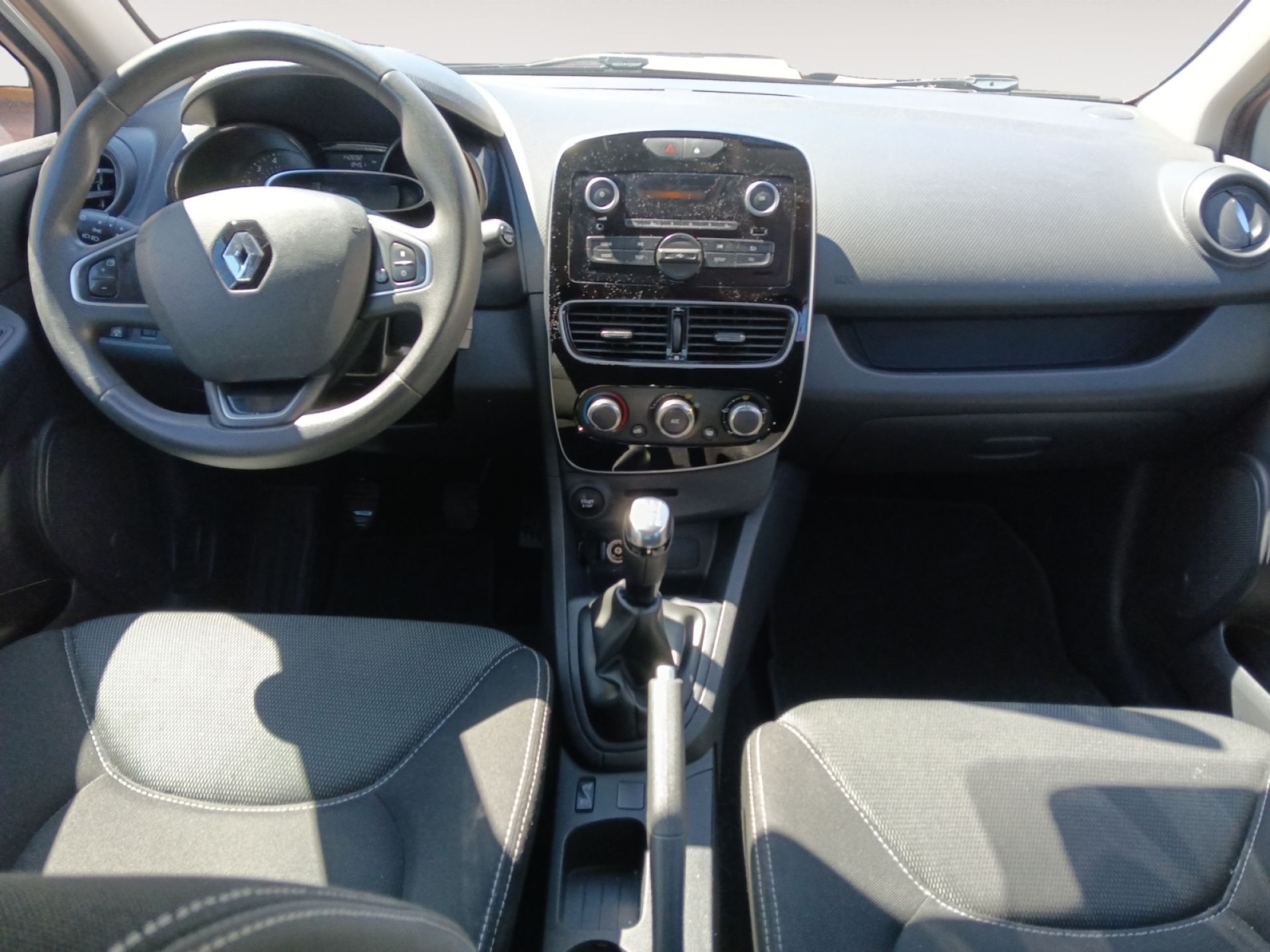 Renault Clio - 9