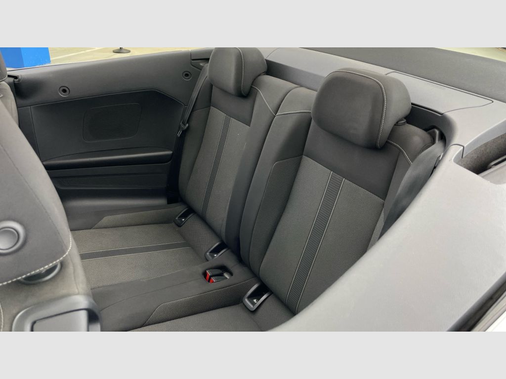 Volkswagen T-Roc - 12