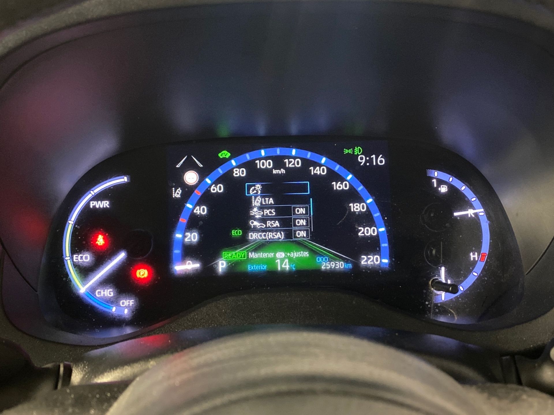 TOYOTA Yaris Cross - 9
