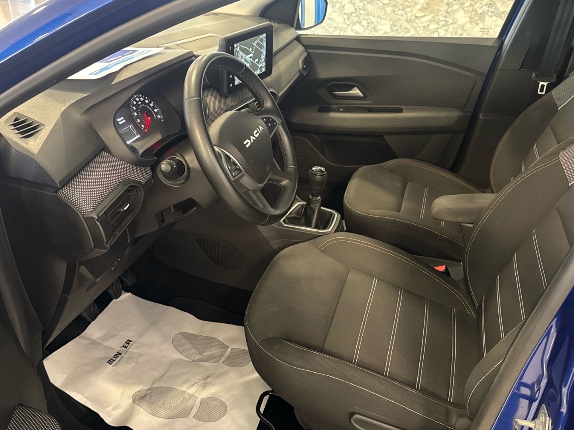 Dacia Sandero - 10