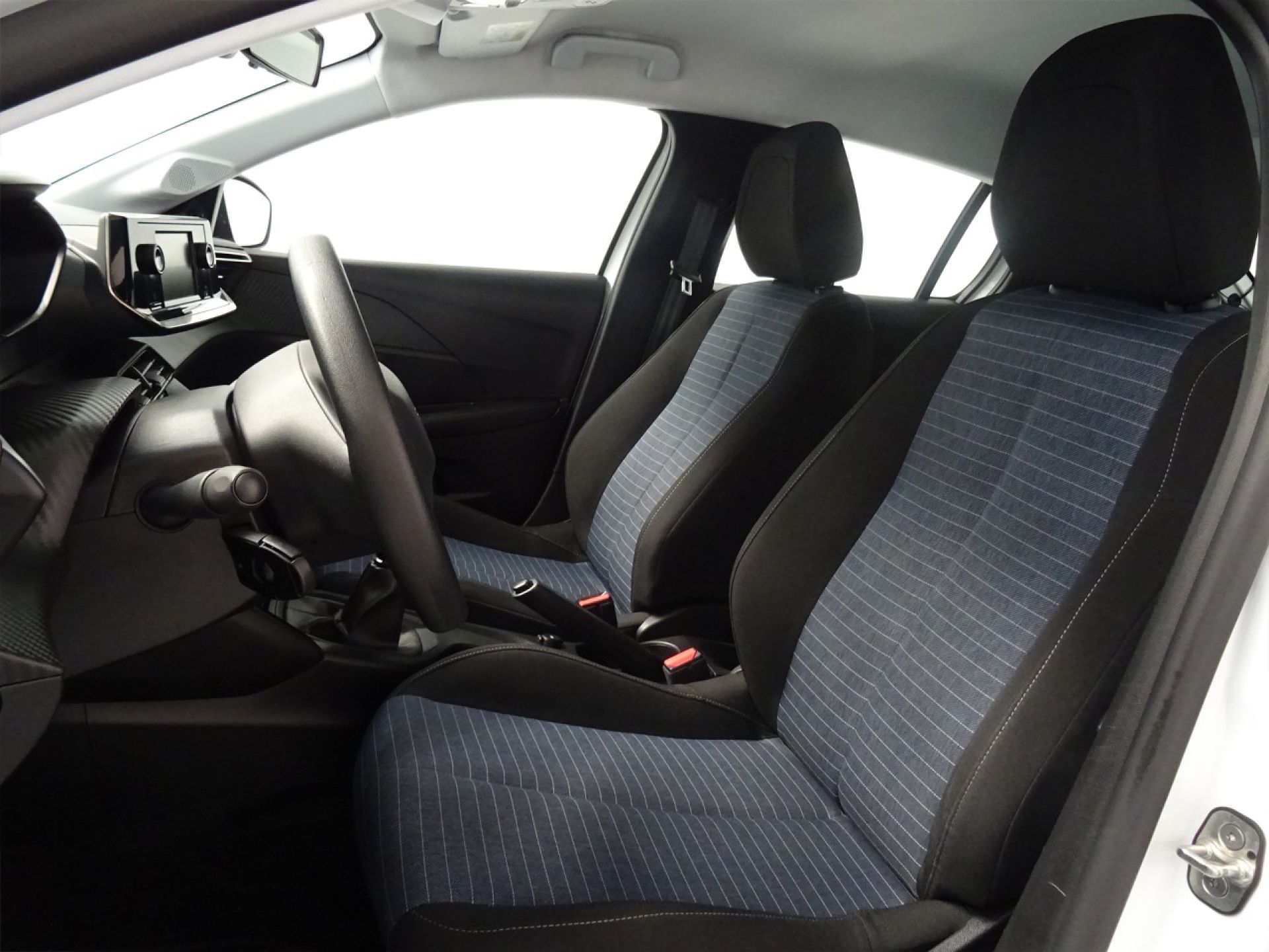 Peugeot 208 - 9