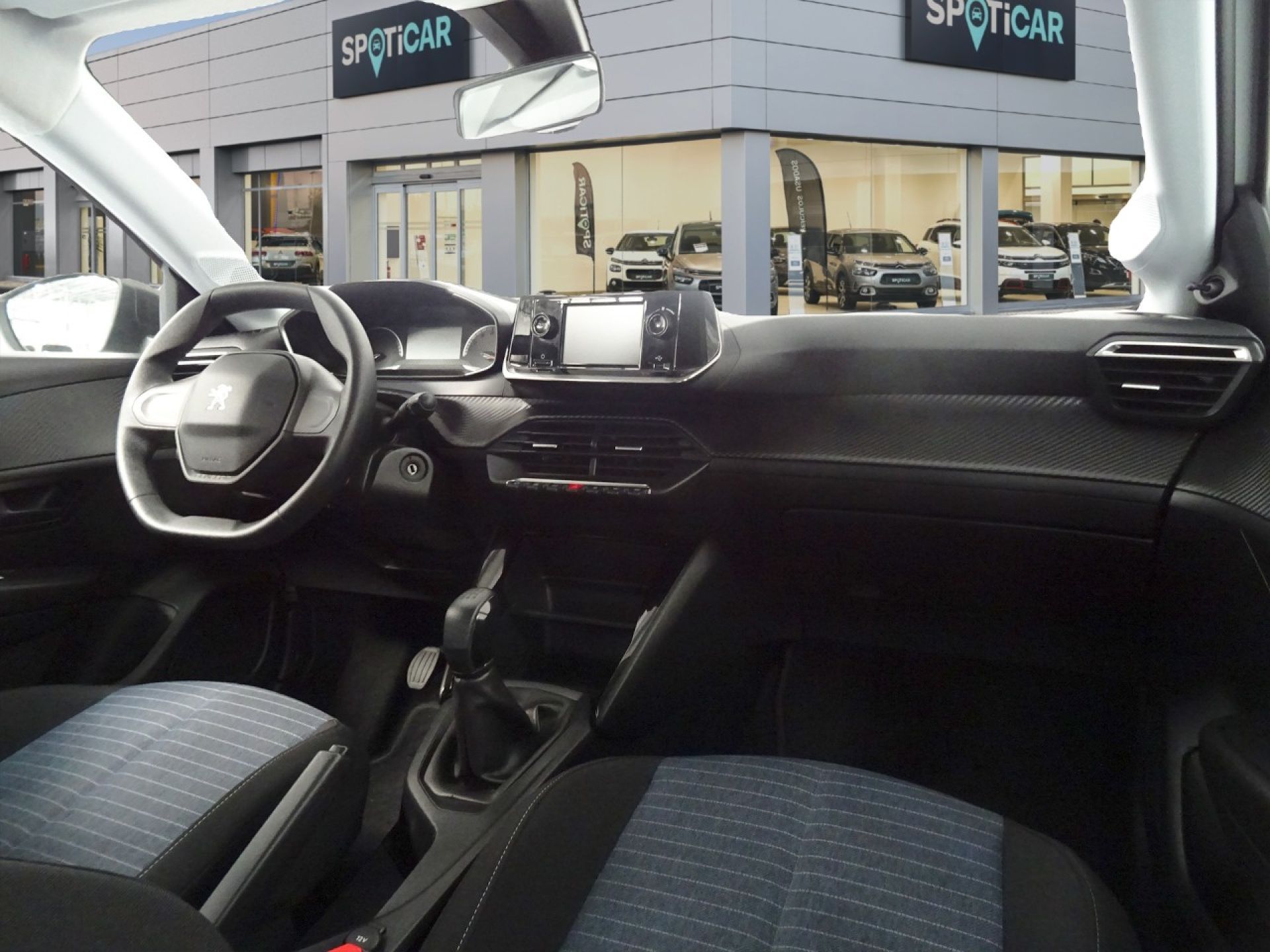 Peugeot 208 - 12