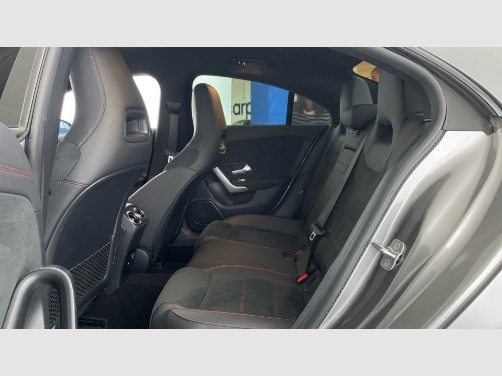 Mercedes-Benz CLA - 12