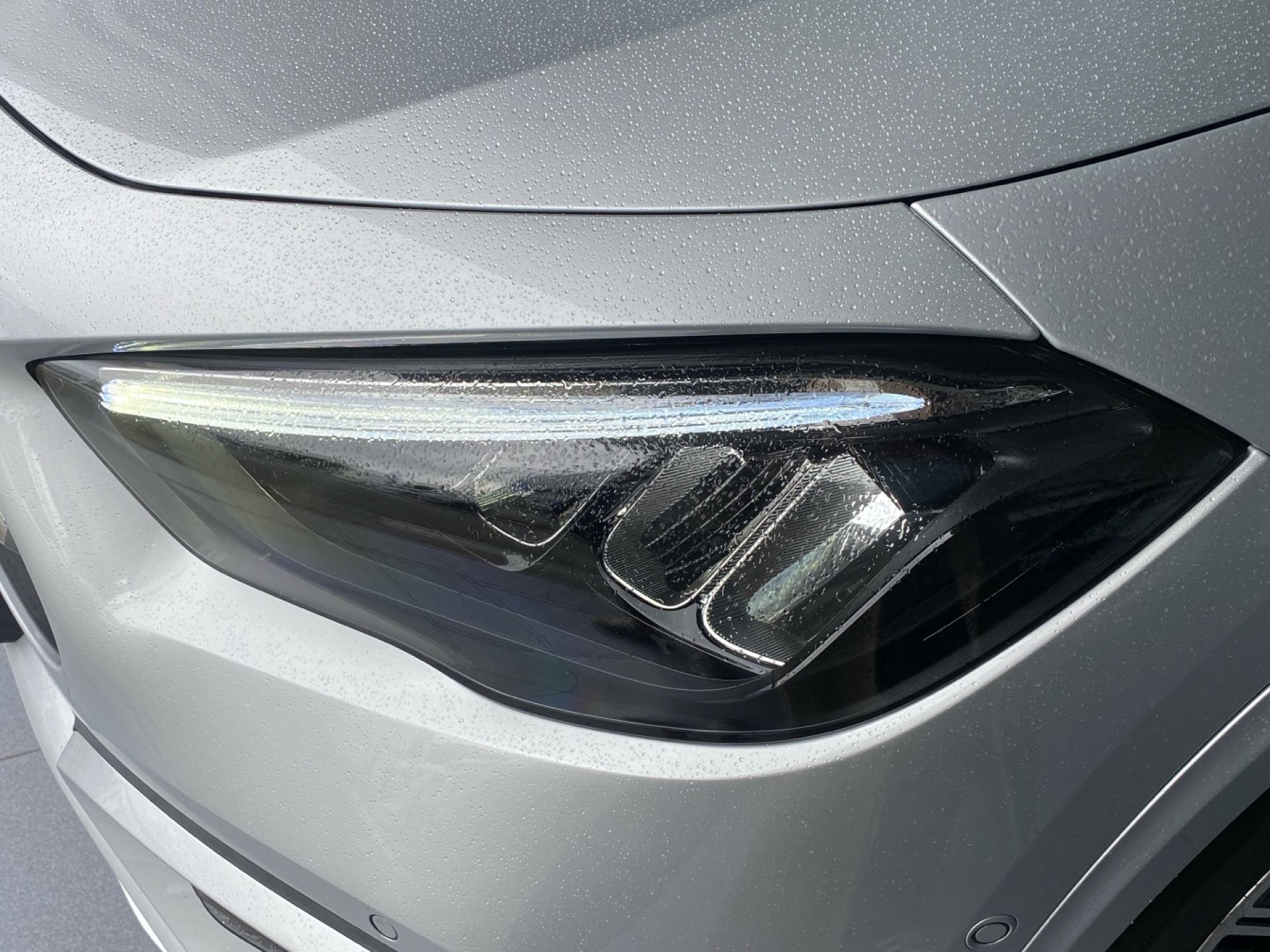 Mercedes-Benz GLA - 10