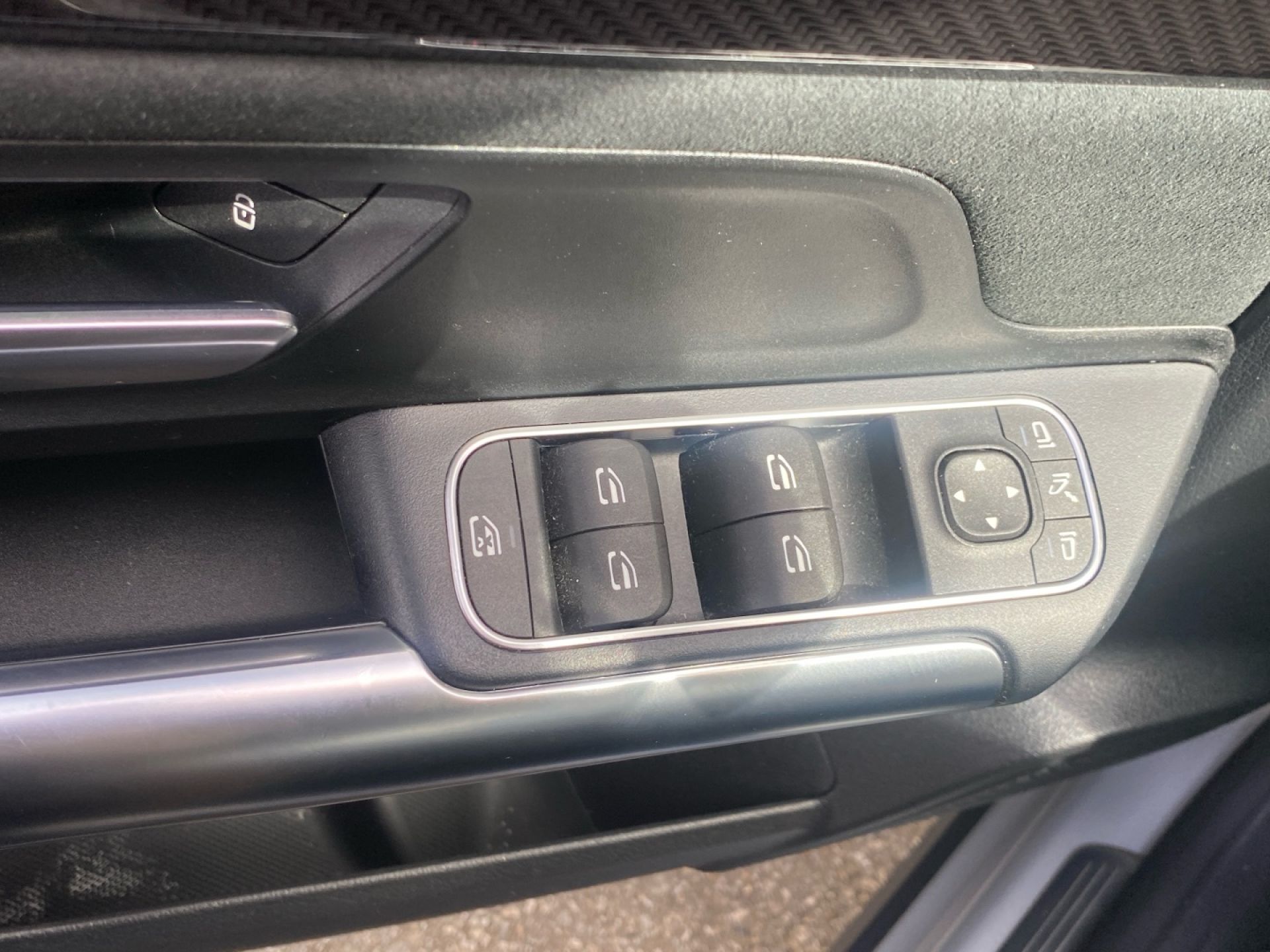 Mercedes-Benz GLA - 12
