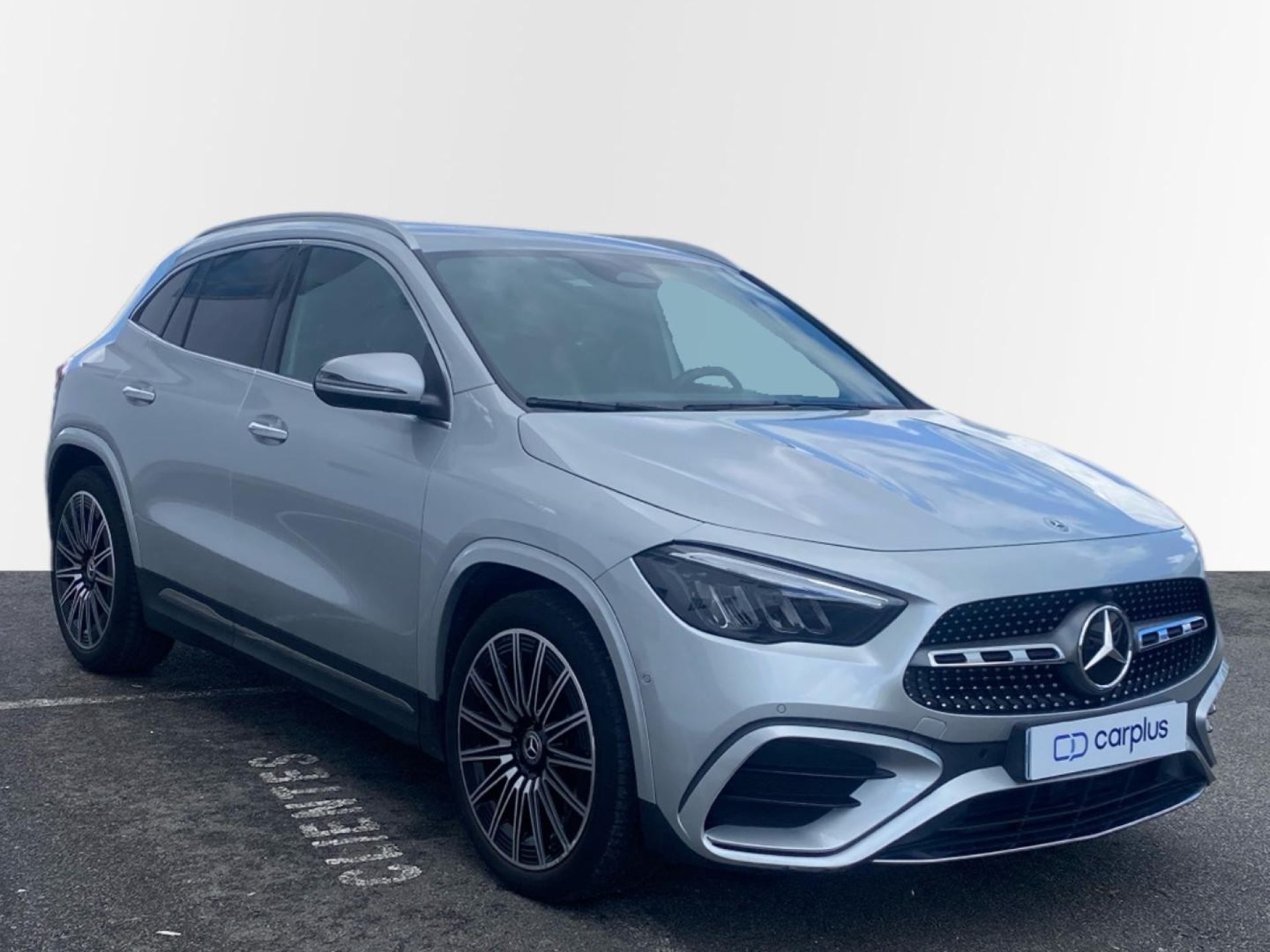 Mercedes-Benz GLA - 2