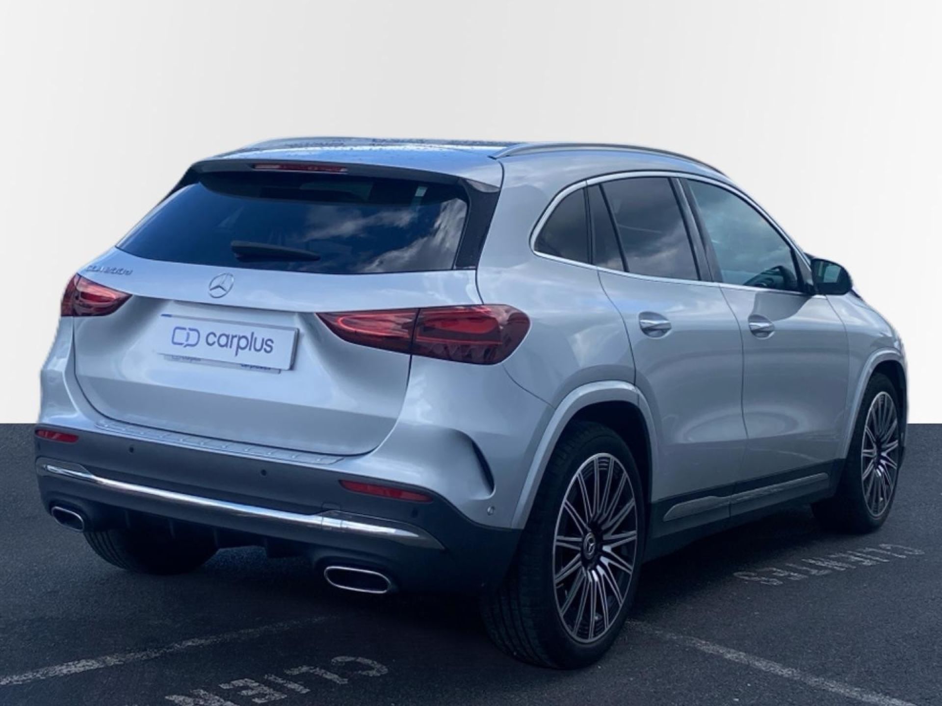Mercedes-Benz GLA - 7