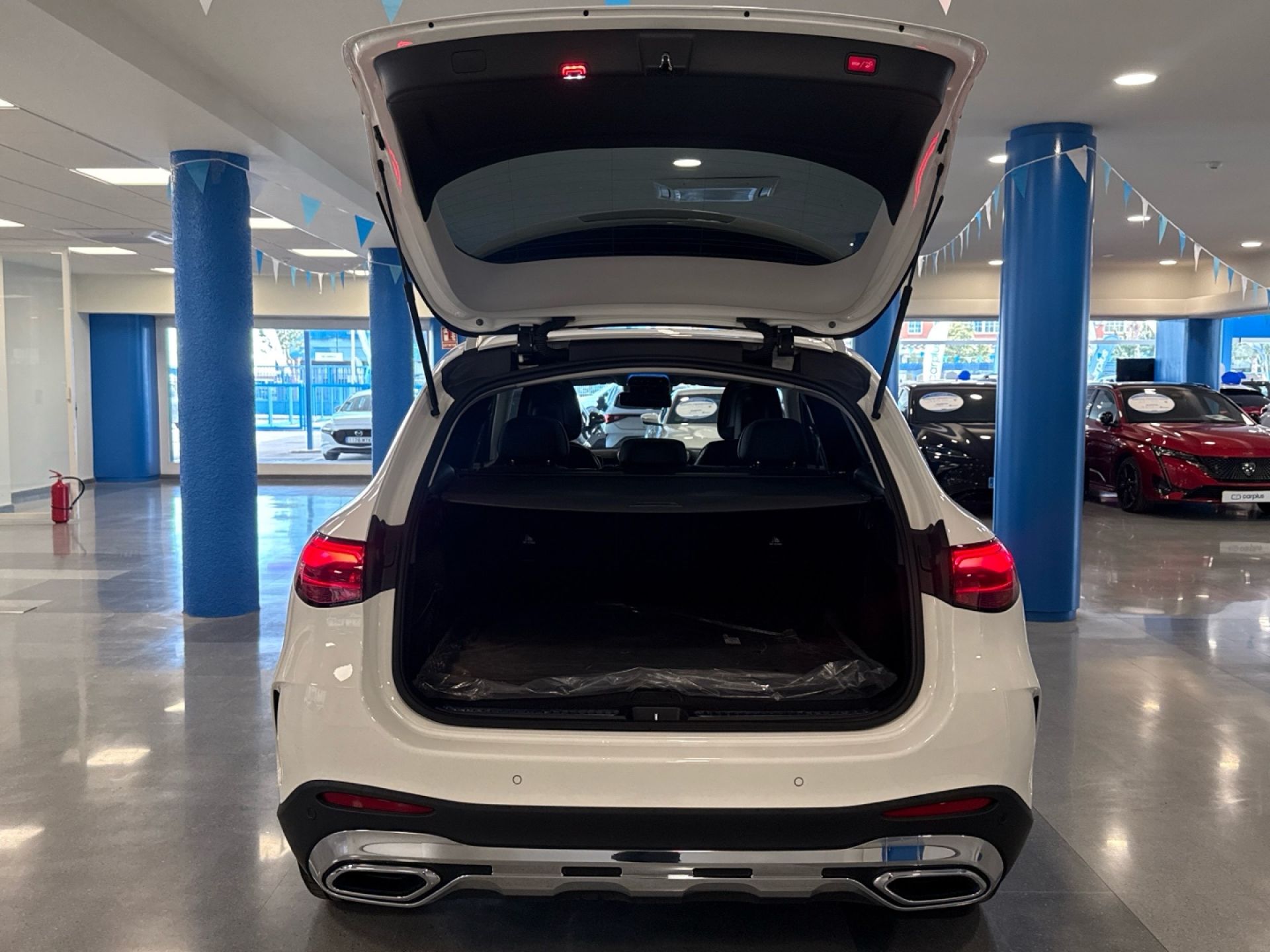 Mercedes-Benz GLC - 12