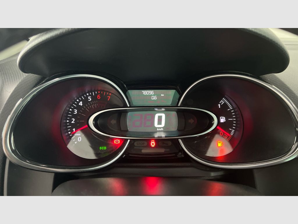 Renault Clio - 10
