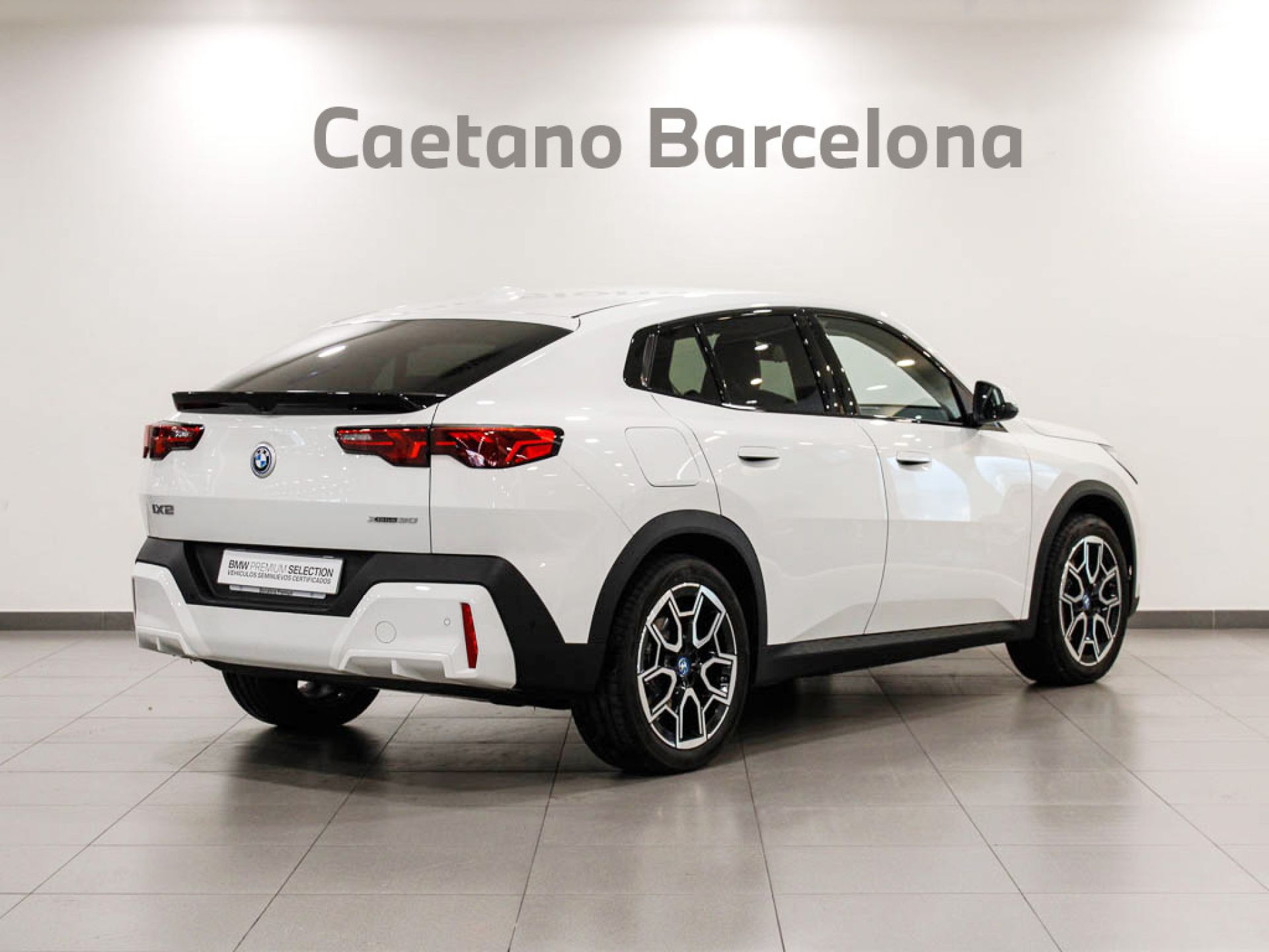 BMW ix2 - 4
