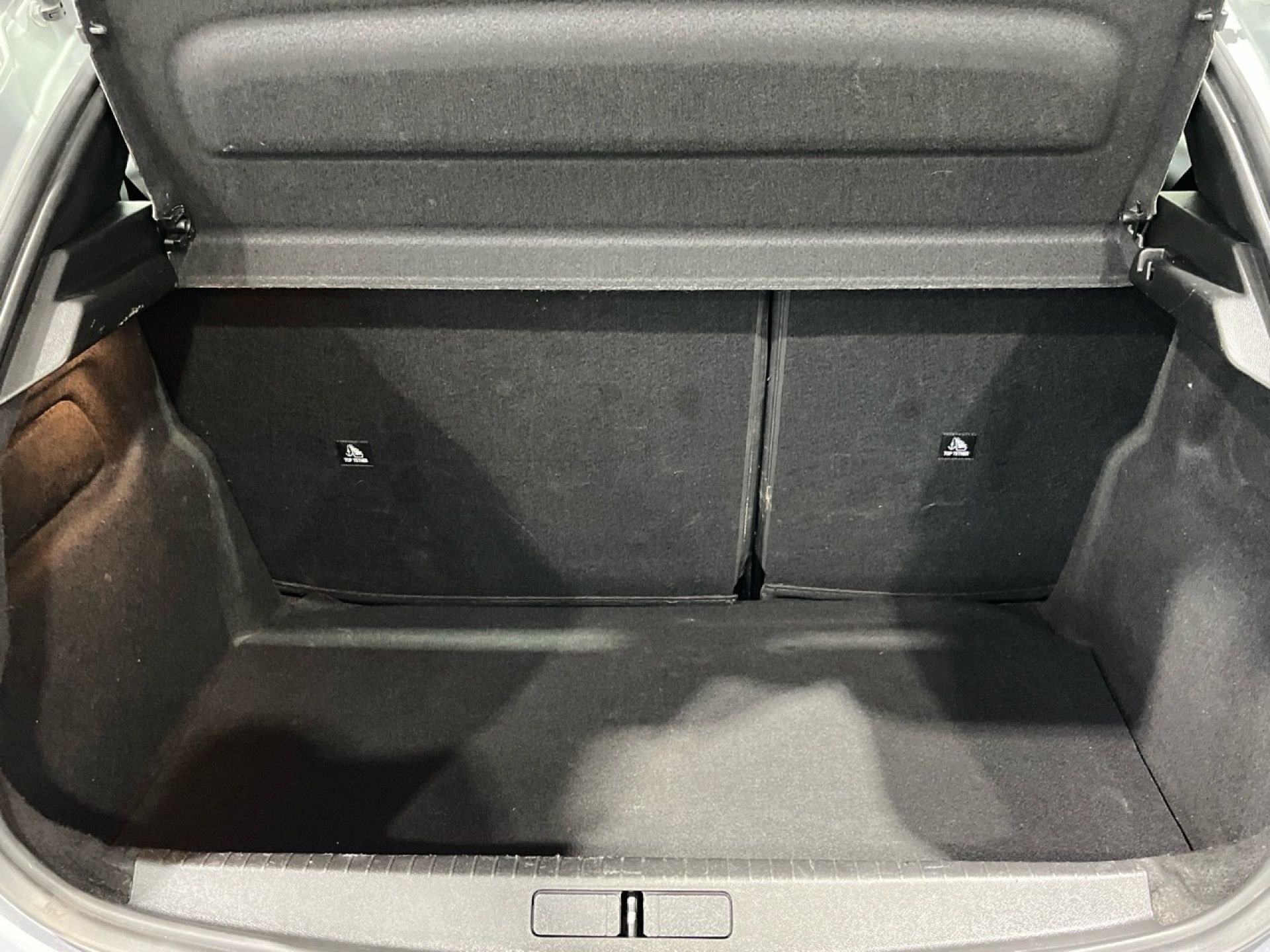 Peugeot 208 - 7