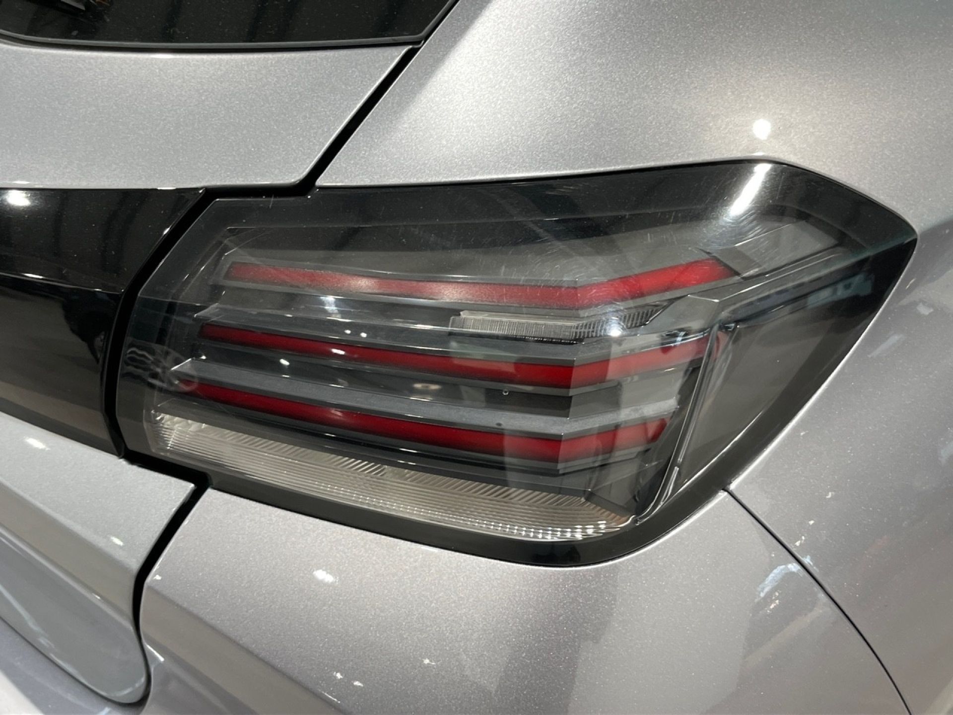 Peugeot 208 - 10