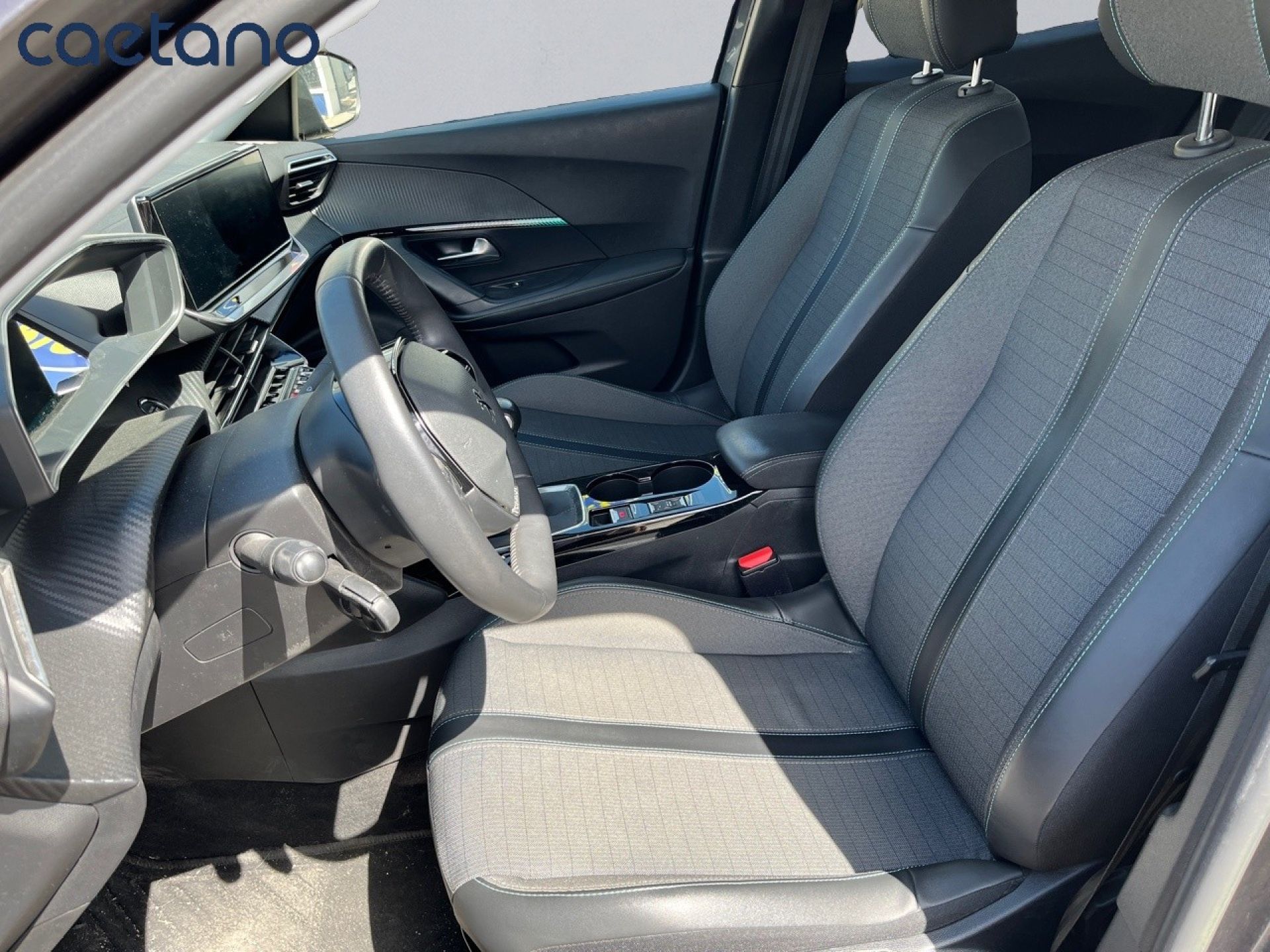 Peugeot 2008 - 10