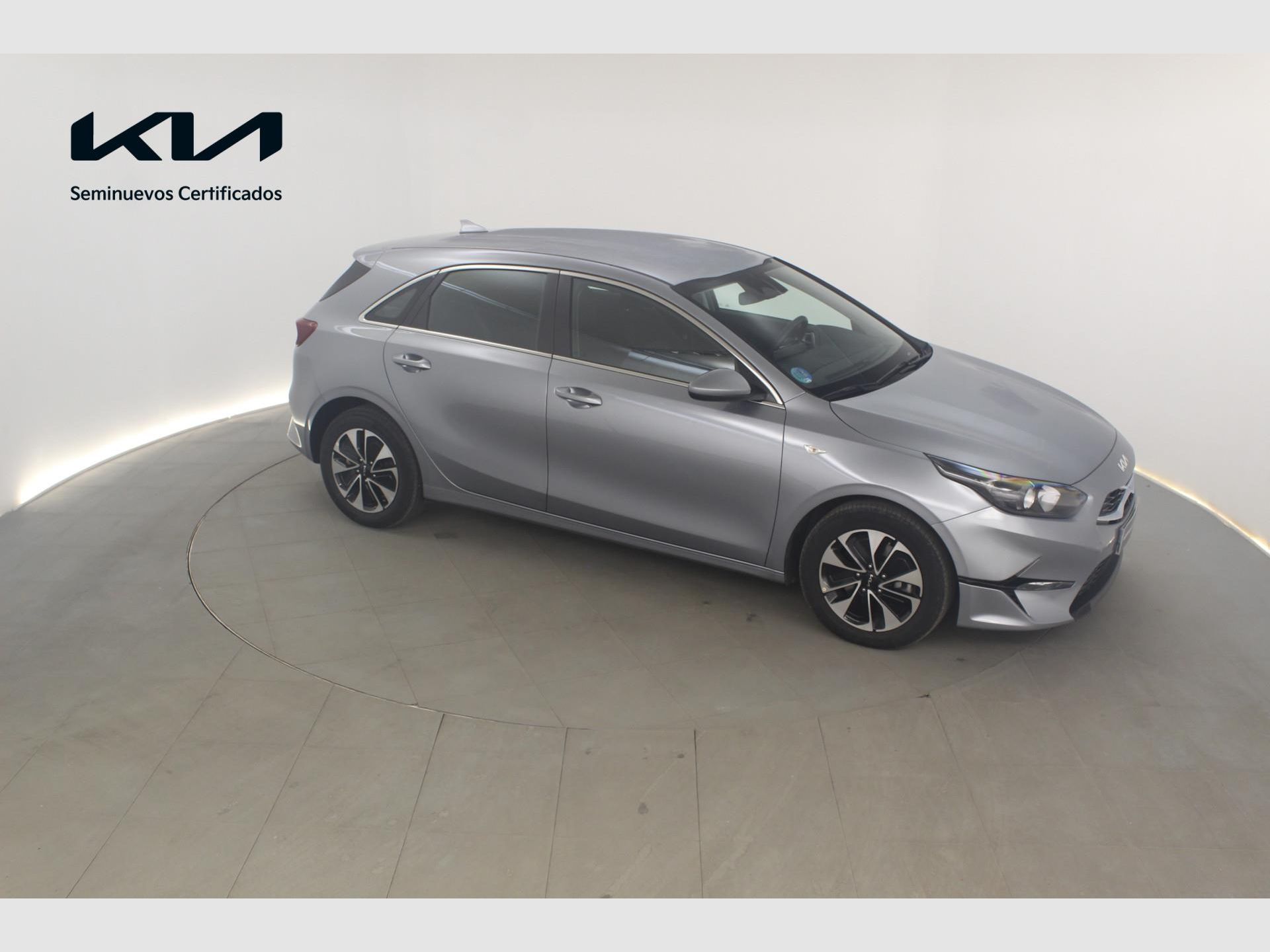 Kia Ceed - 7
