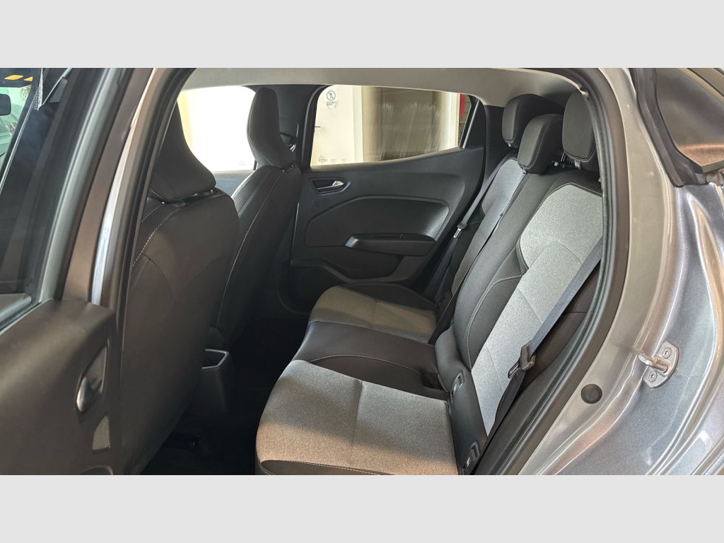 Renault Clio - 12