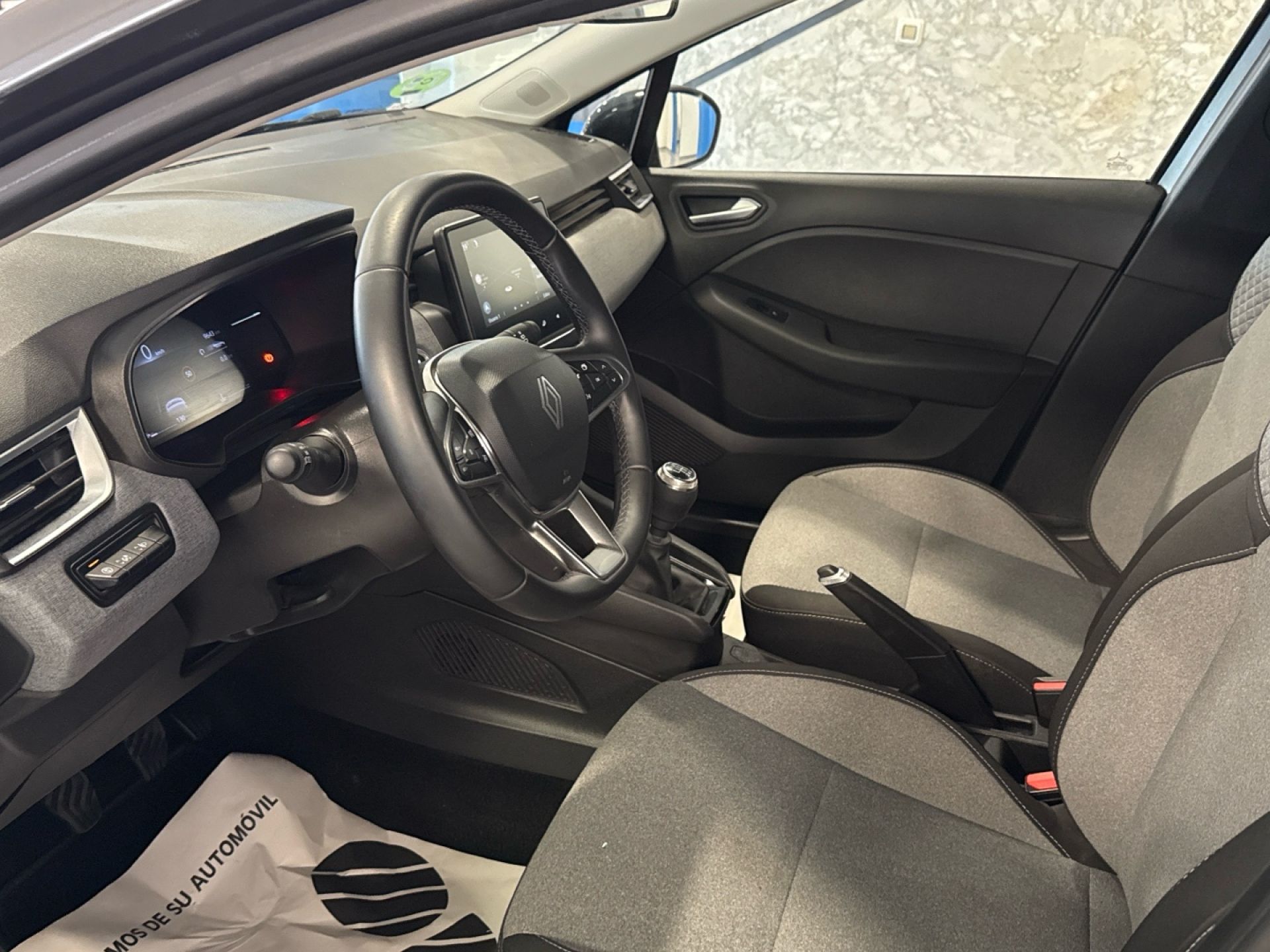 Renault Clio - 8