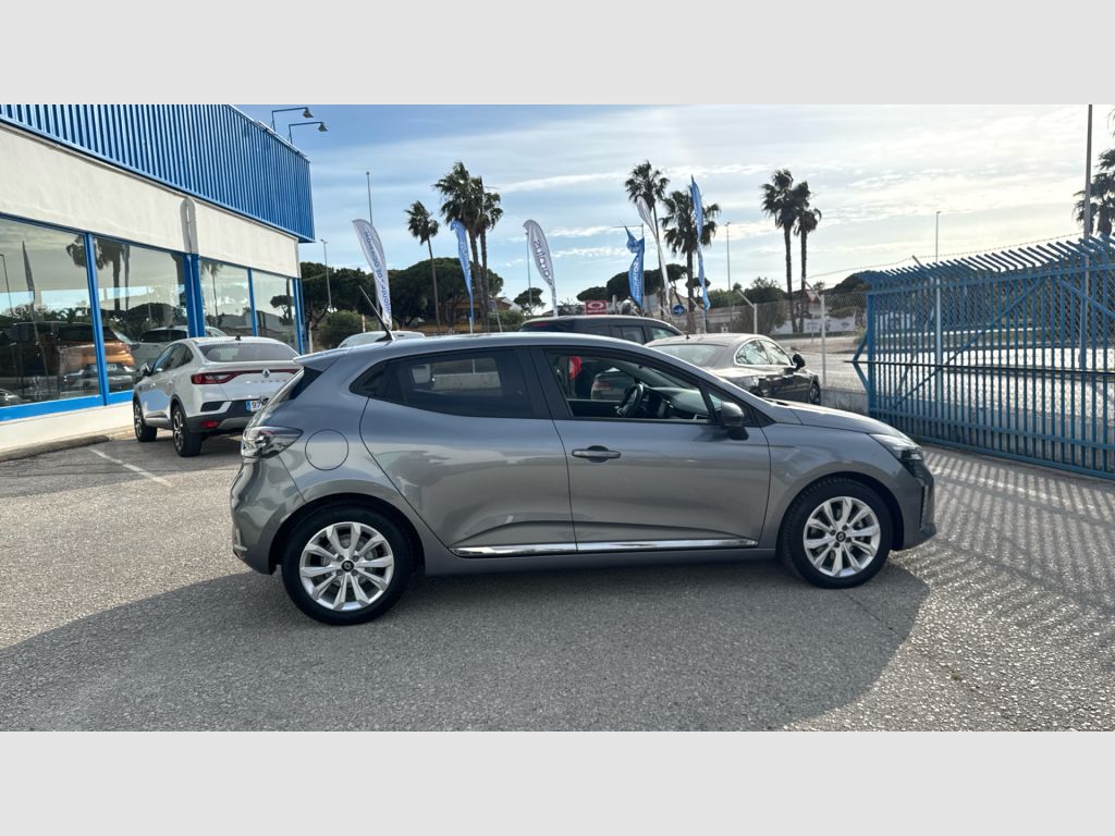 Renault Clio - 8