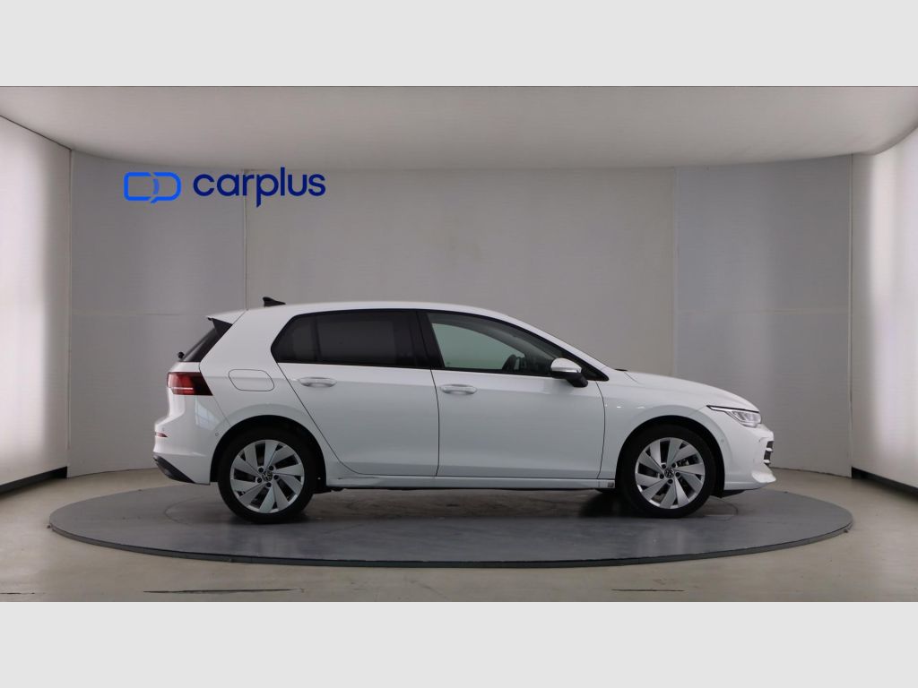 Volkswagen Golf - 8