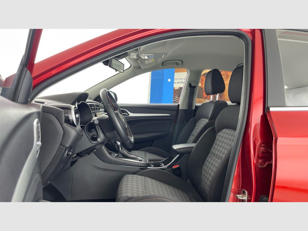 MG ZS - 11