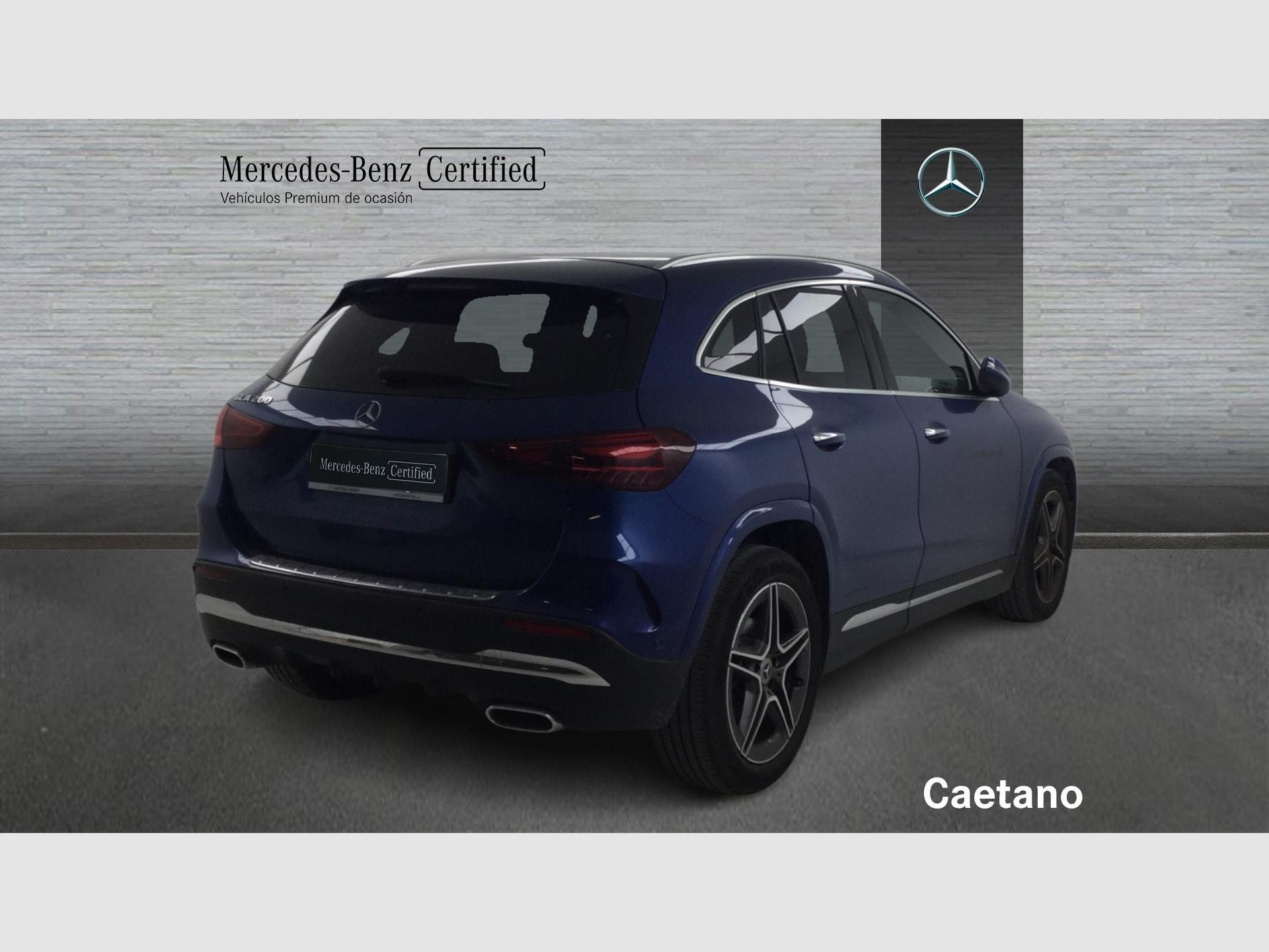 Mercedes-Benz GLA - 4