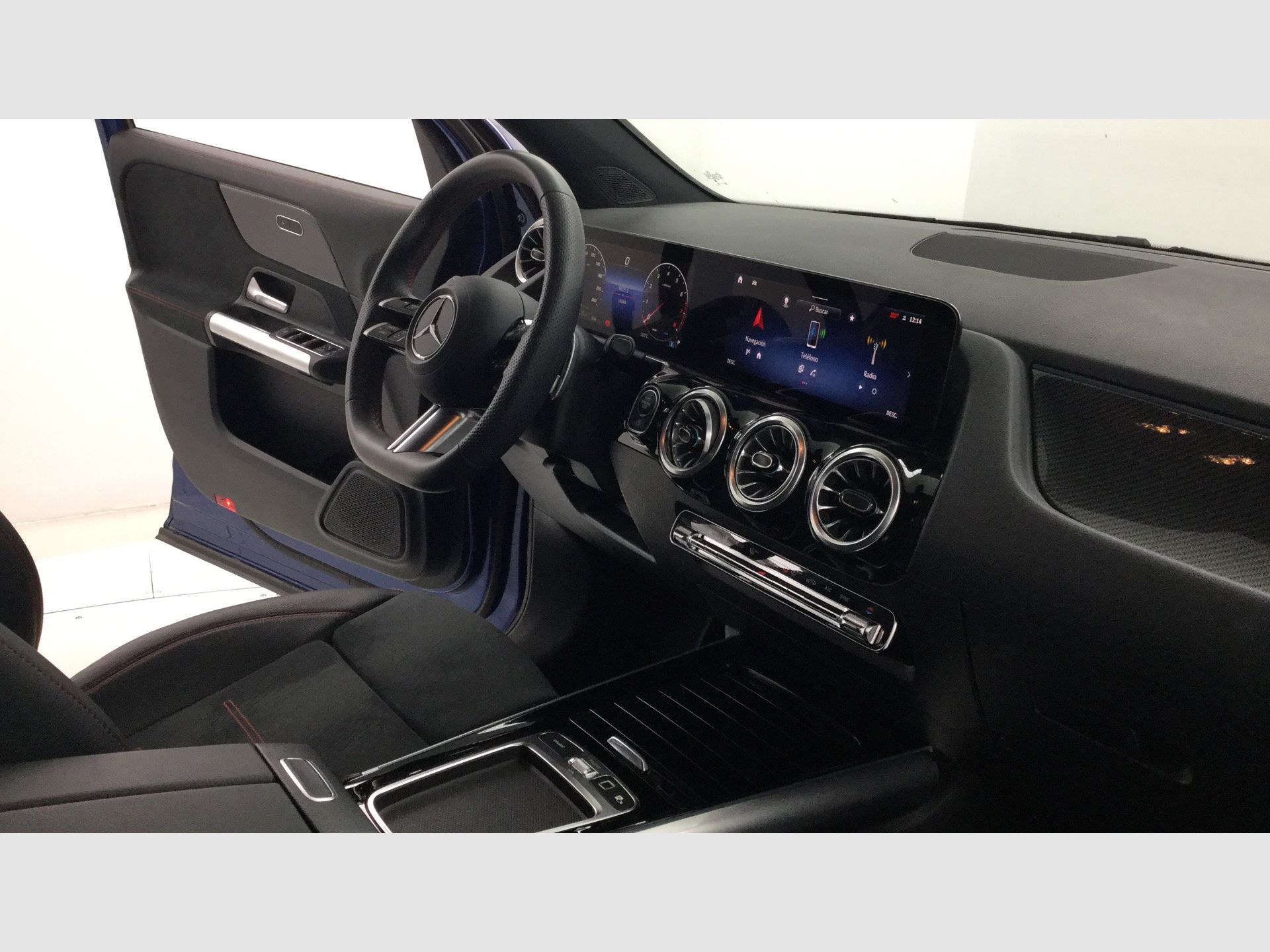 Mercedes-Benz GLA - 12