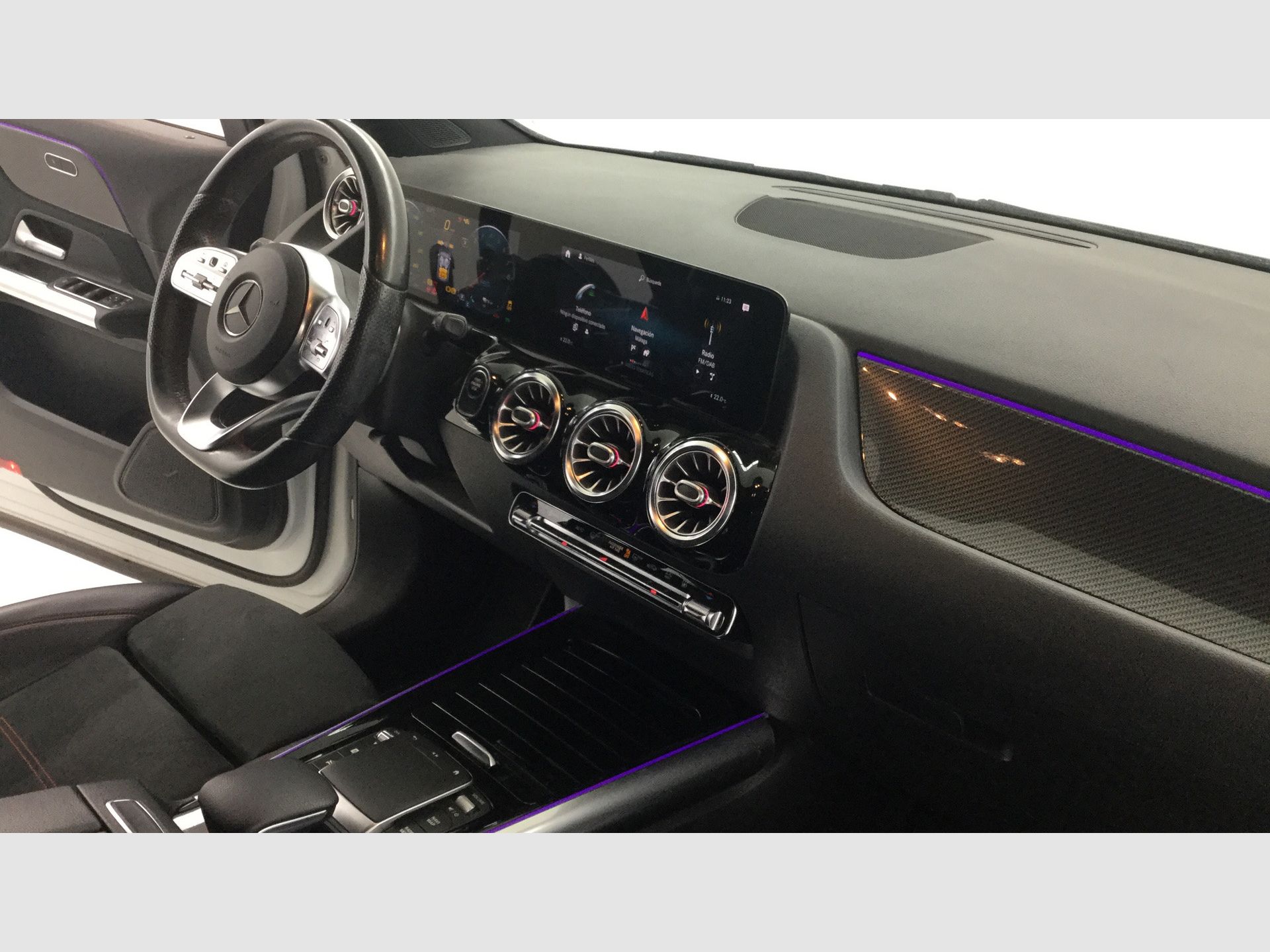 Mercedes-Benz GLA - 11