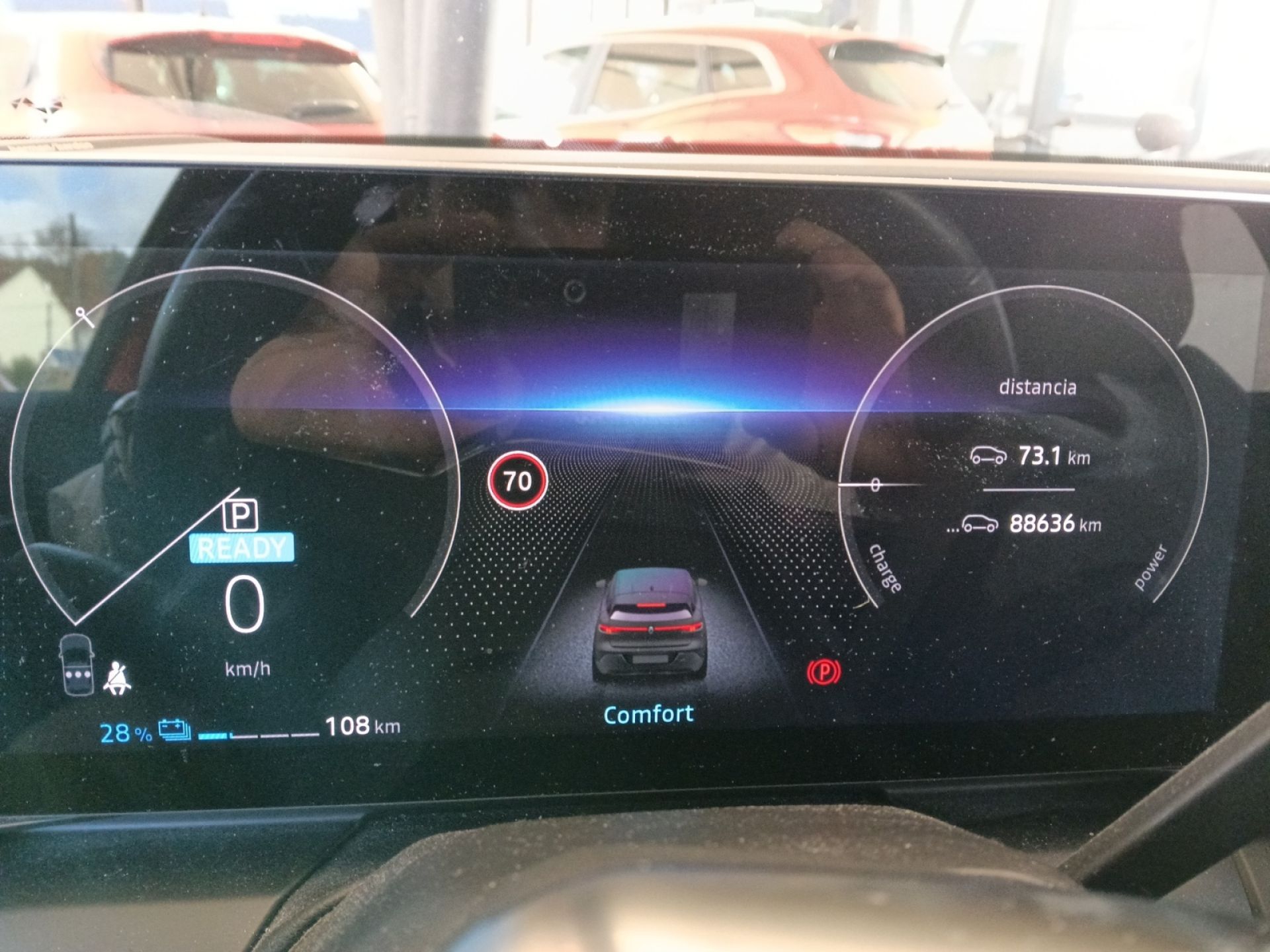 Renault Megane E-Tech - 12