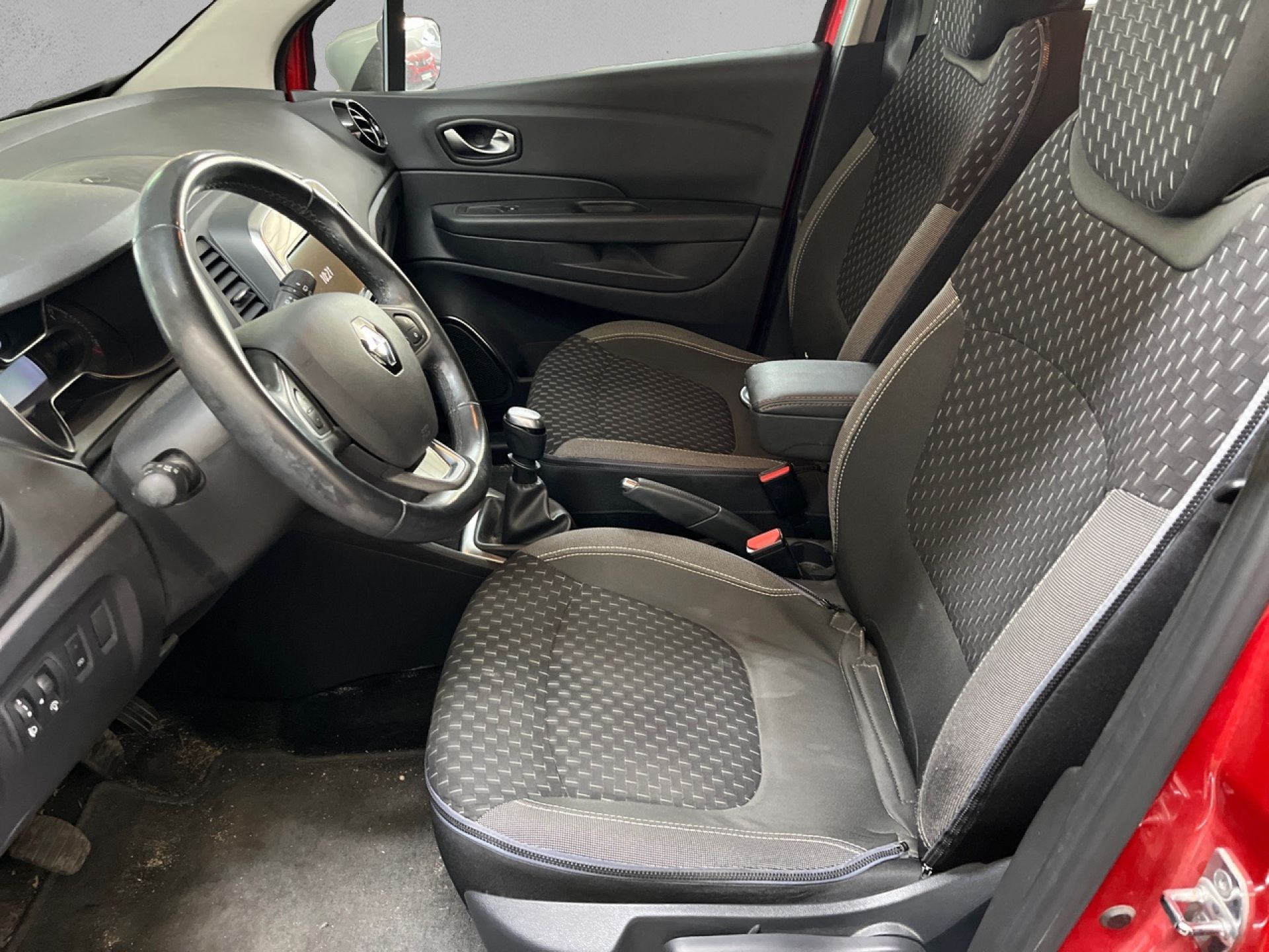 Renault Captur - 10