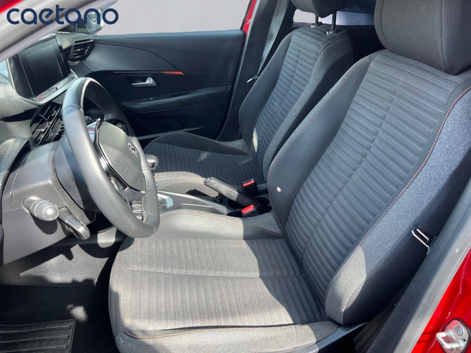 Peugeot 208 - 11