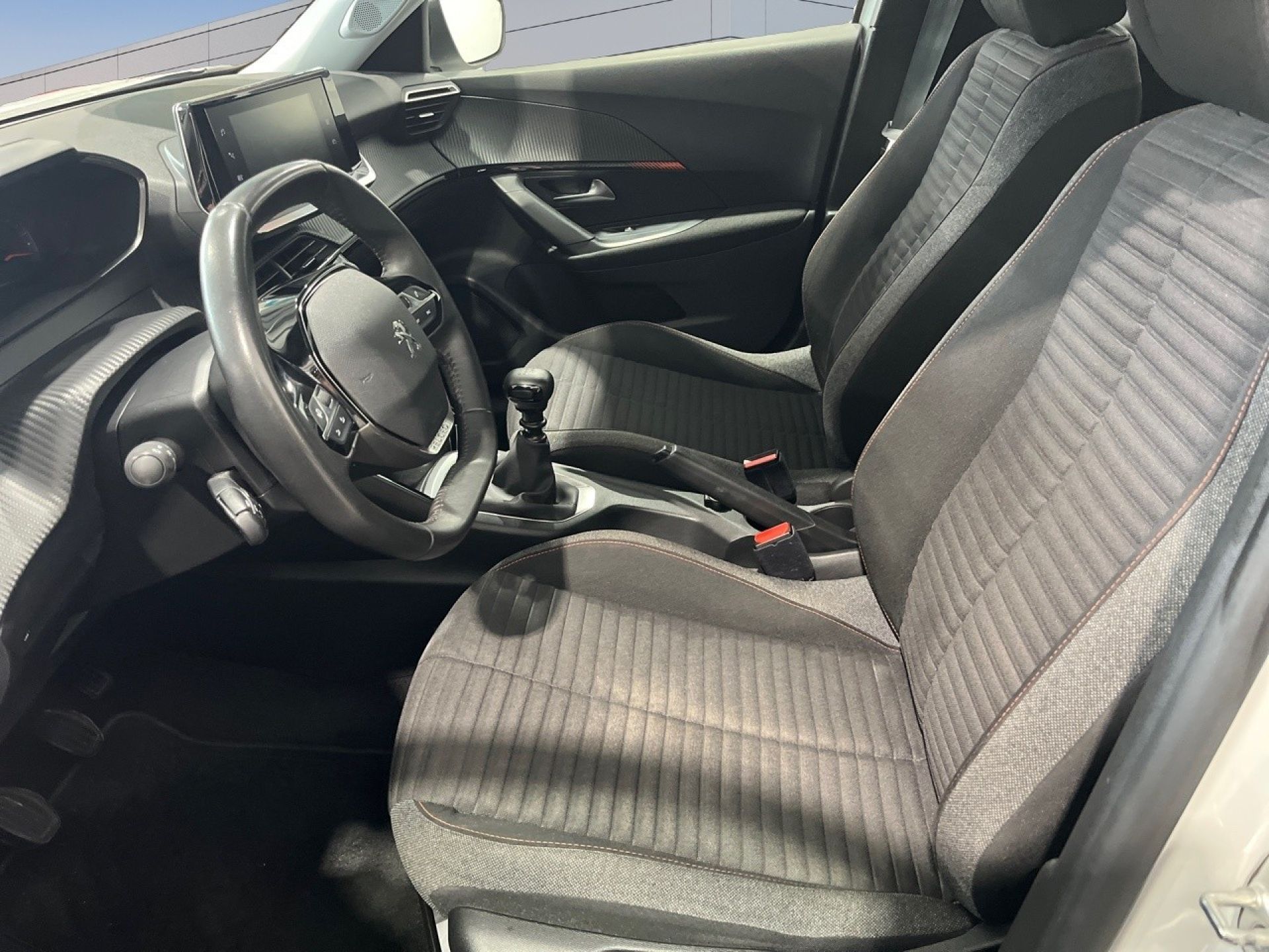 Peugeot 2008 - 10