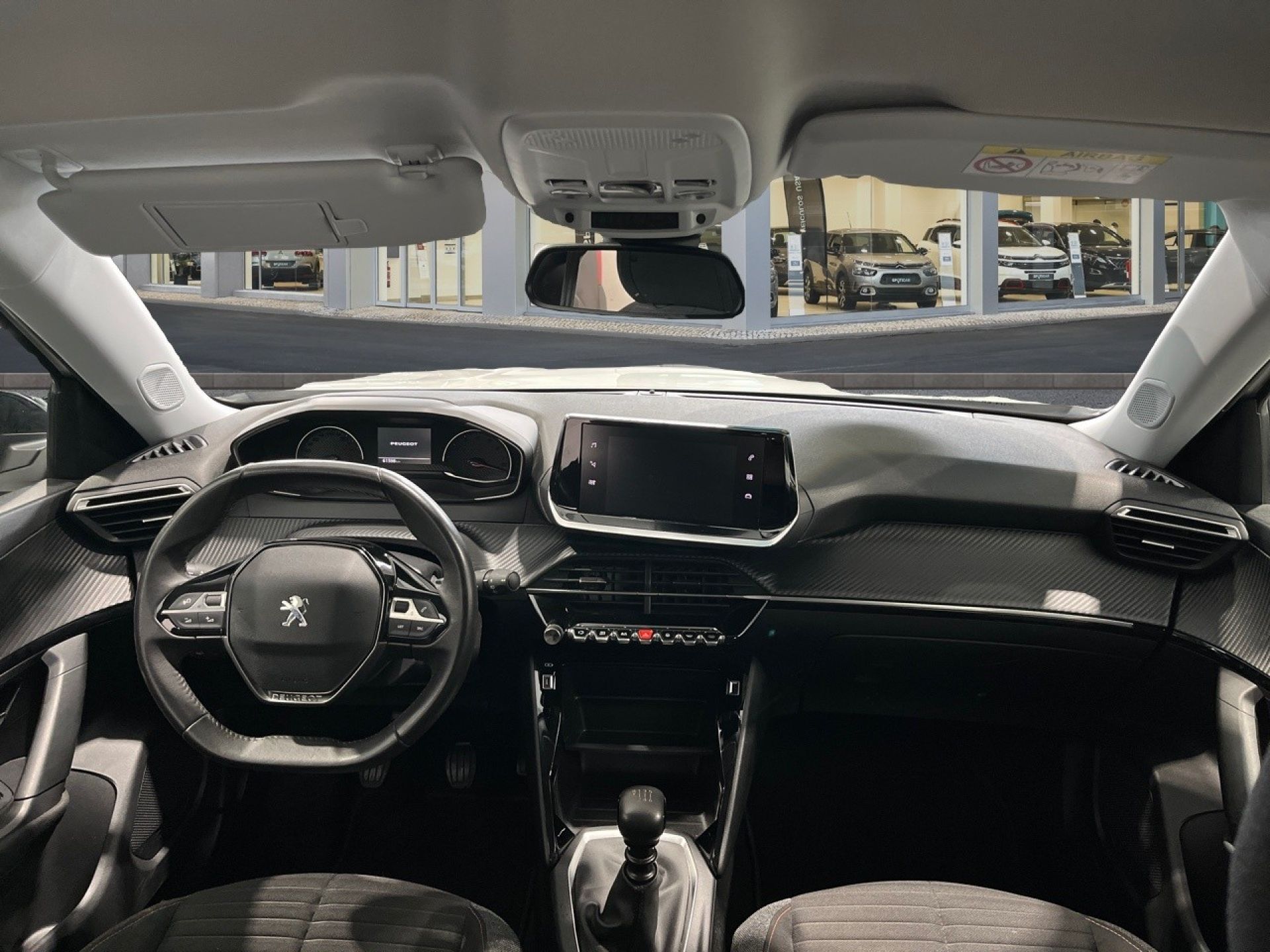 Peugeot 2008 - 12