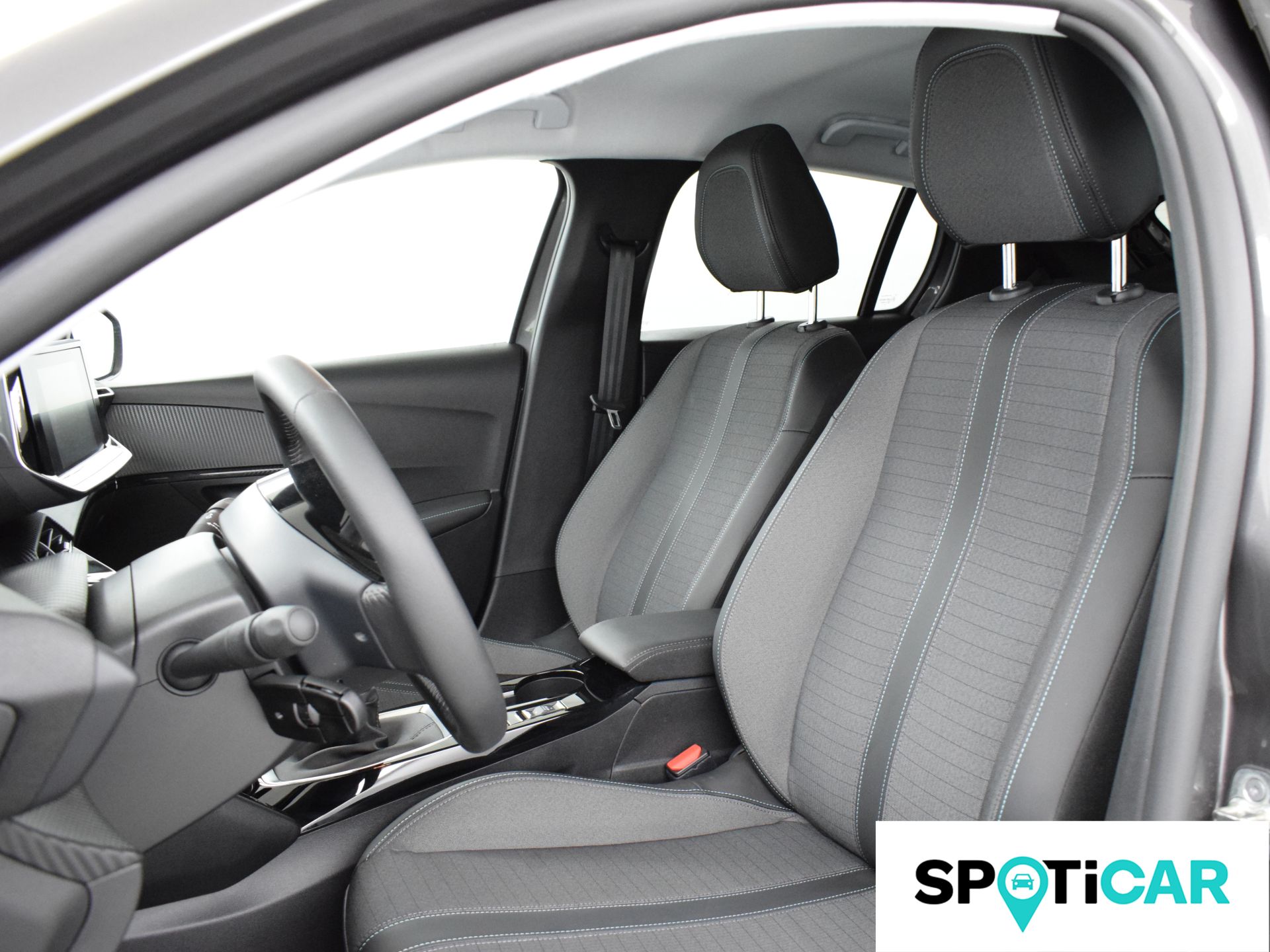 Peugeot 208 - 11
